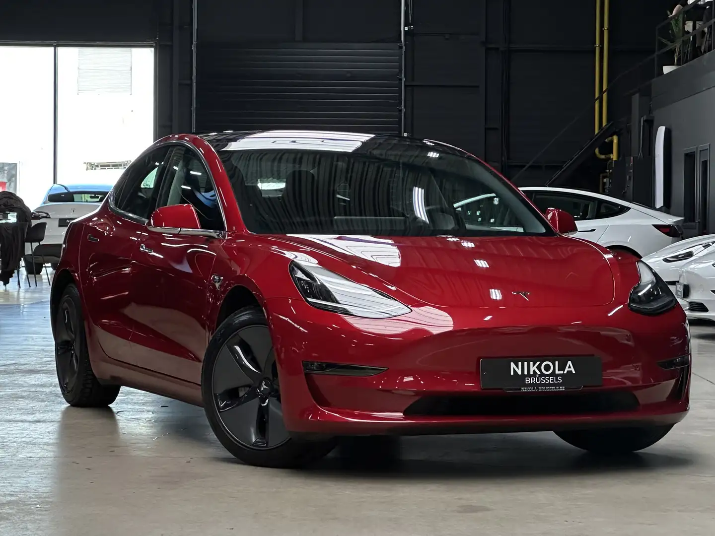 Tesla Model 3 LONG RANGE - WINTERPACK - ENHANCED AUTOPILOT Rood - 1