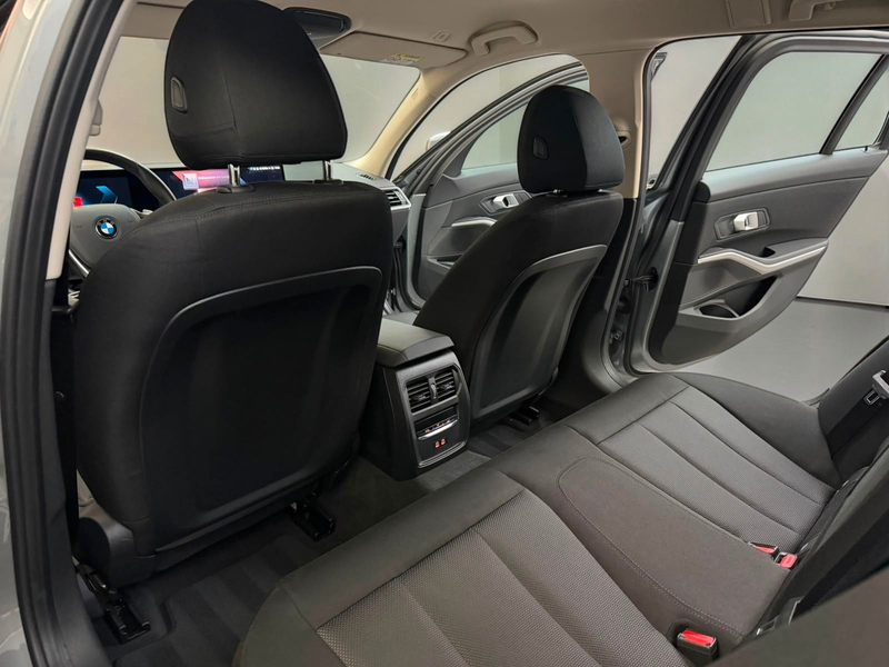 BMW 320 d T xDrive Shadow-Line WIDE*LED*CARPLAY*MEGA — photo 13