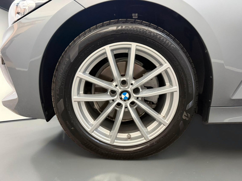 BMW 320 d T xDrive Shadow-Line WIDE*LED*CARPLAY*MEGA — photo 4