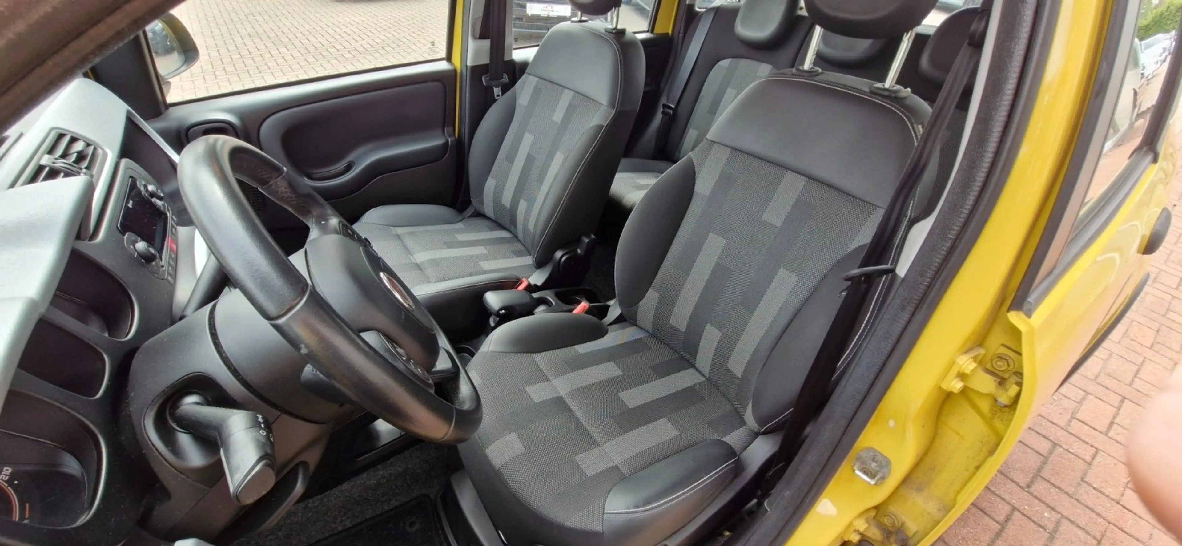 Fiat Panda City Cross — photo 9