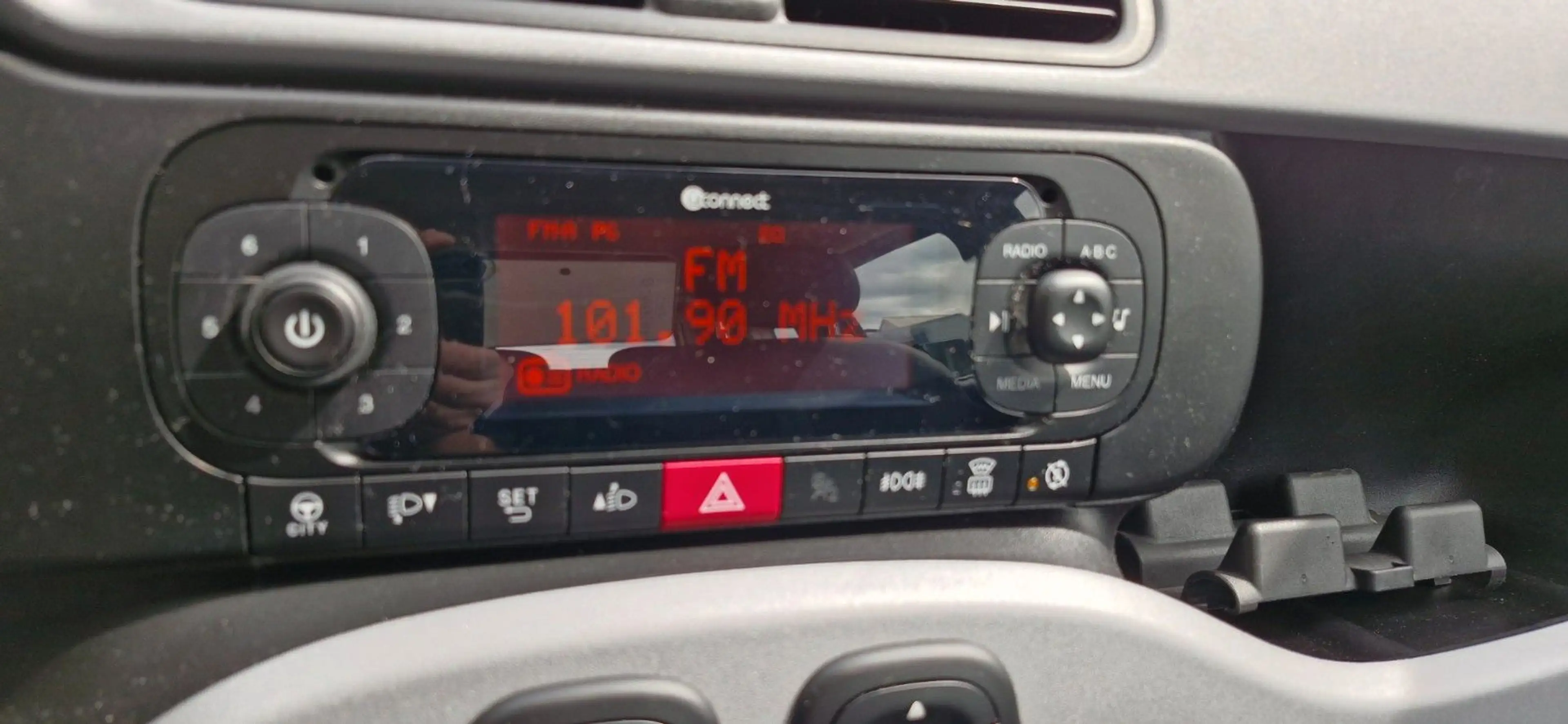 Fiat Panda City Cross — photo 14