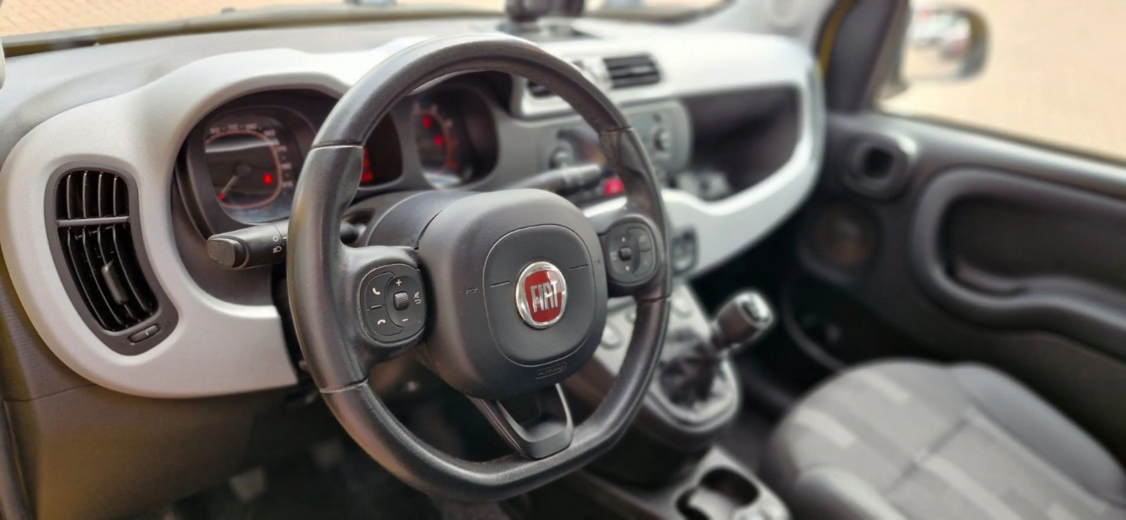 Fiat Panda City Cross — photo 10