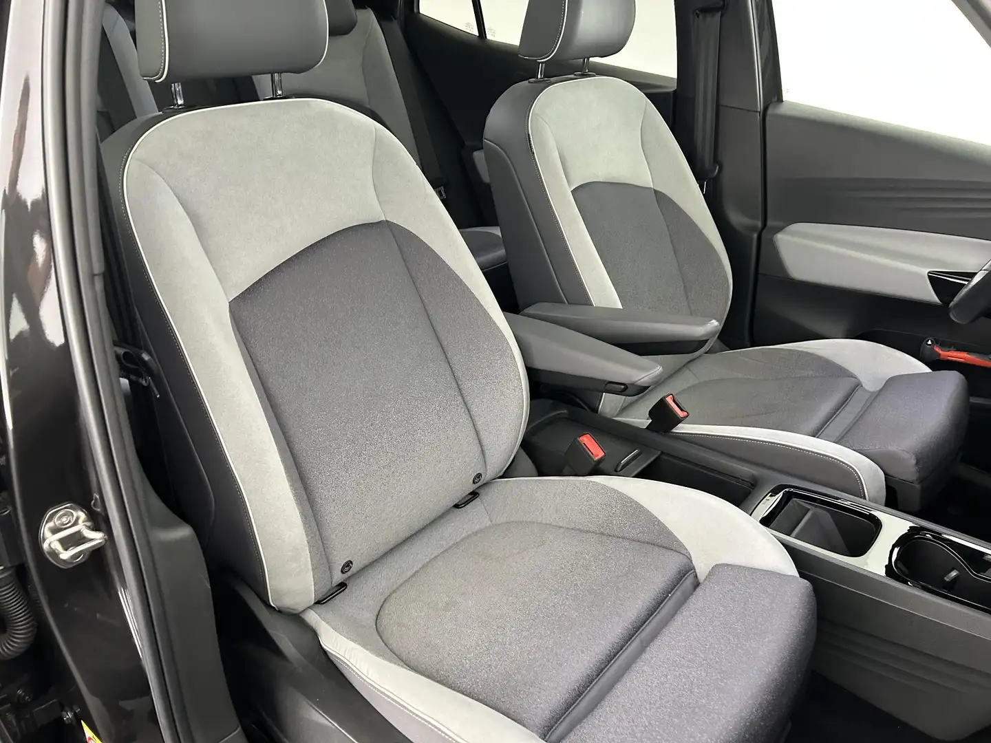 Volkswagen ID.3 First Max 204pk 58 kWh SOH 90% Panoramadak Head-Up Gris - 2