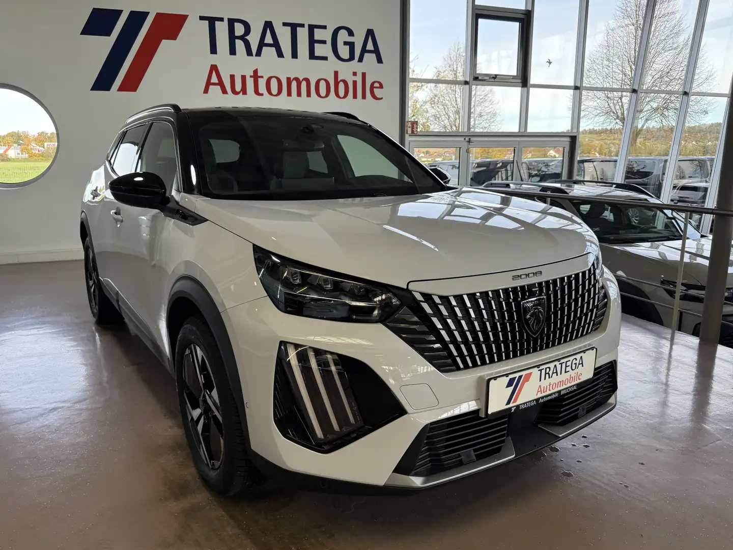 Peugeot 2008 Hybrid 145 e-DSC6 GT Pano ACC 360° TW ACC Weiß - 1