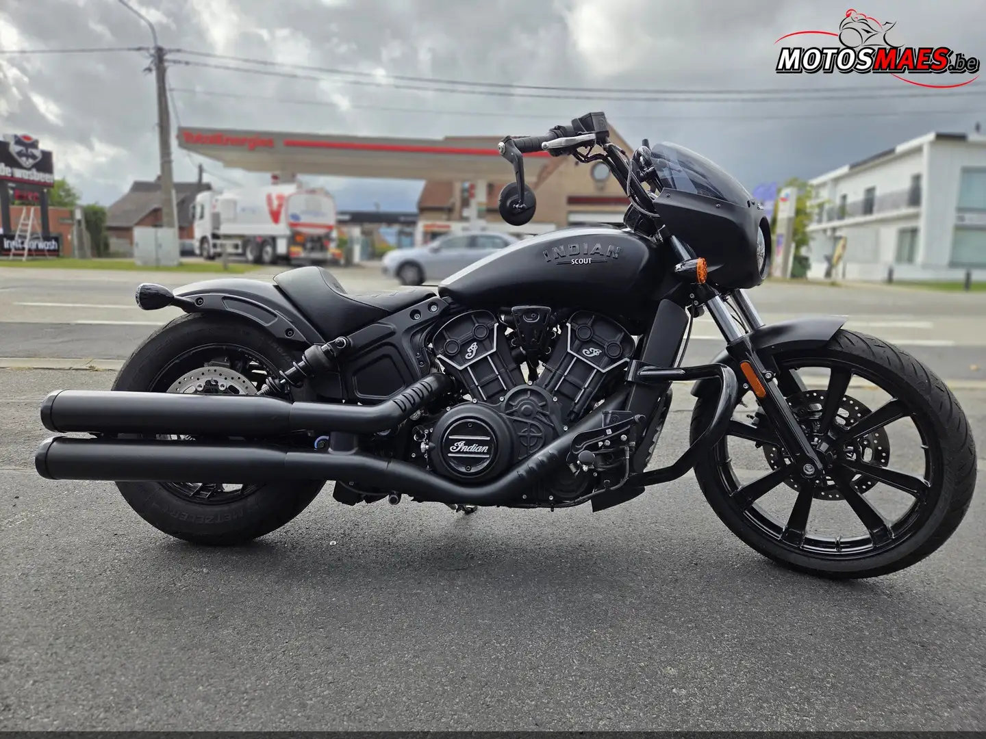 Indian Scout rogue black smoke Noir - 1