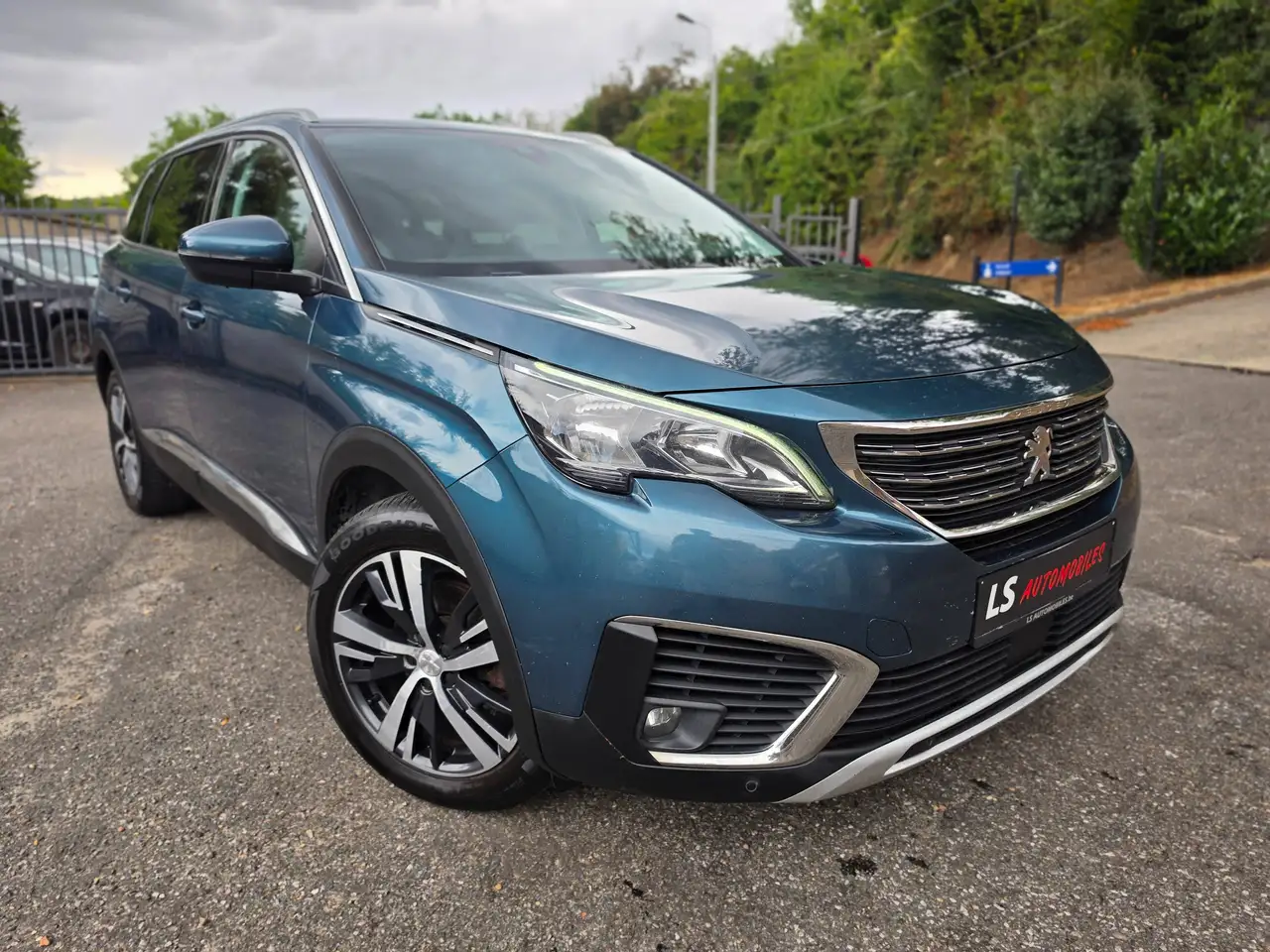 Peugeot 5008
