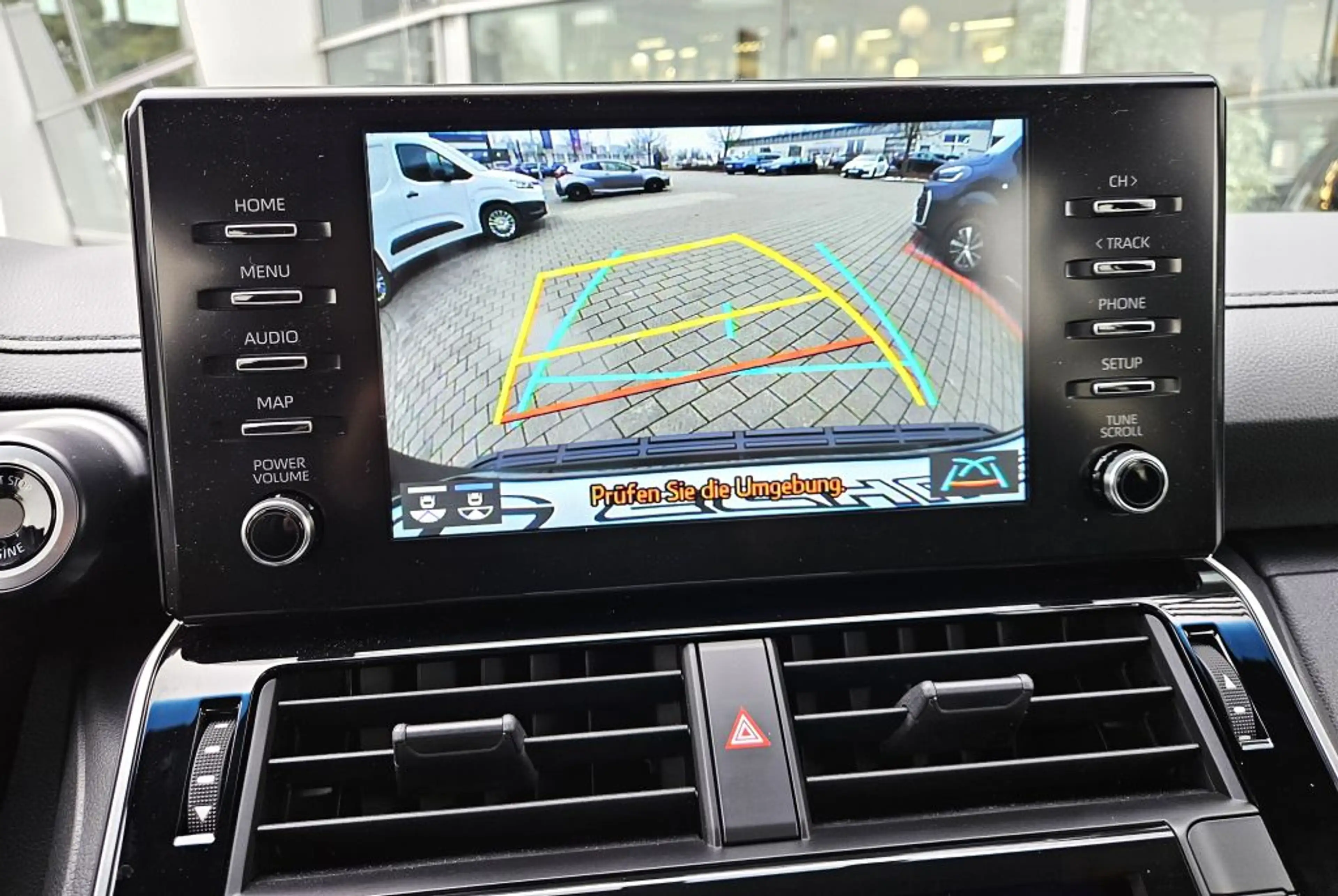 Toyota Land Cruiser LC300 — photo 10