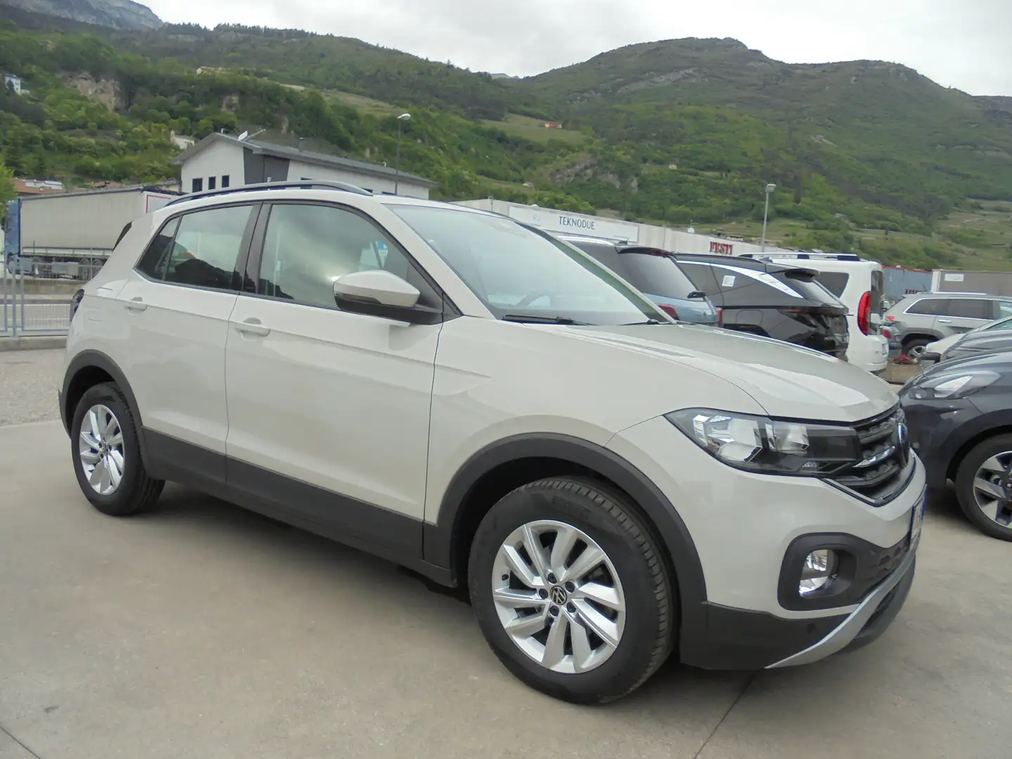 Volkswagen T-Cross 1.0 tsi Style 95cv Beige - 1