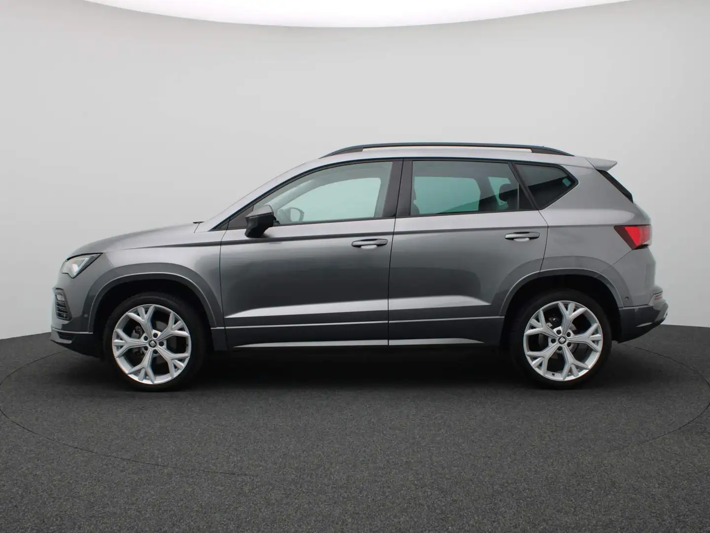 SEAT Ateca 1.5 TSI FR Business Intense 150PK DSG Beats audio, Grijs - 2