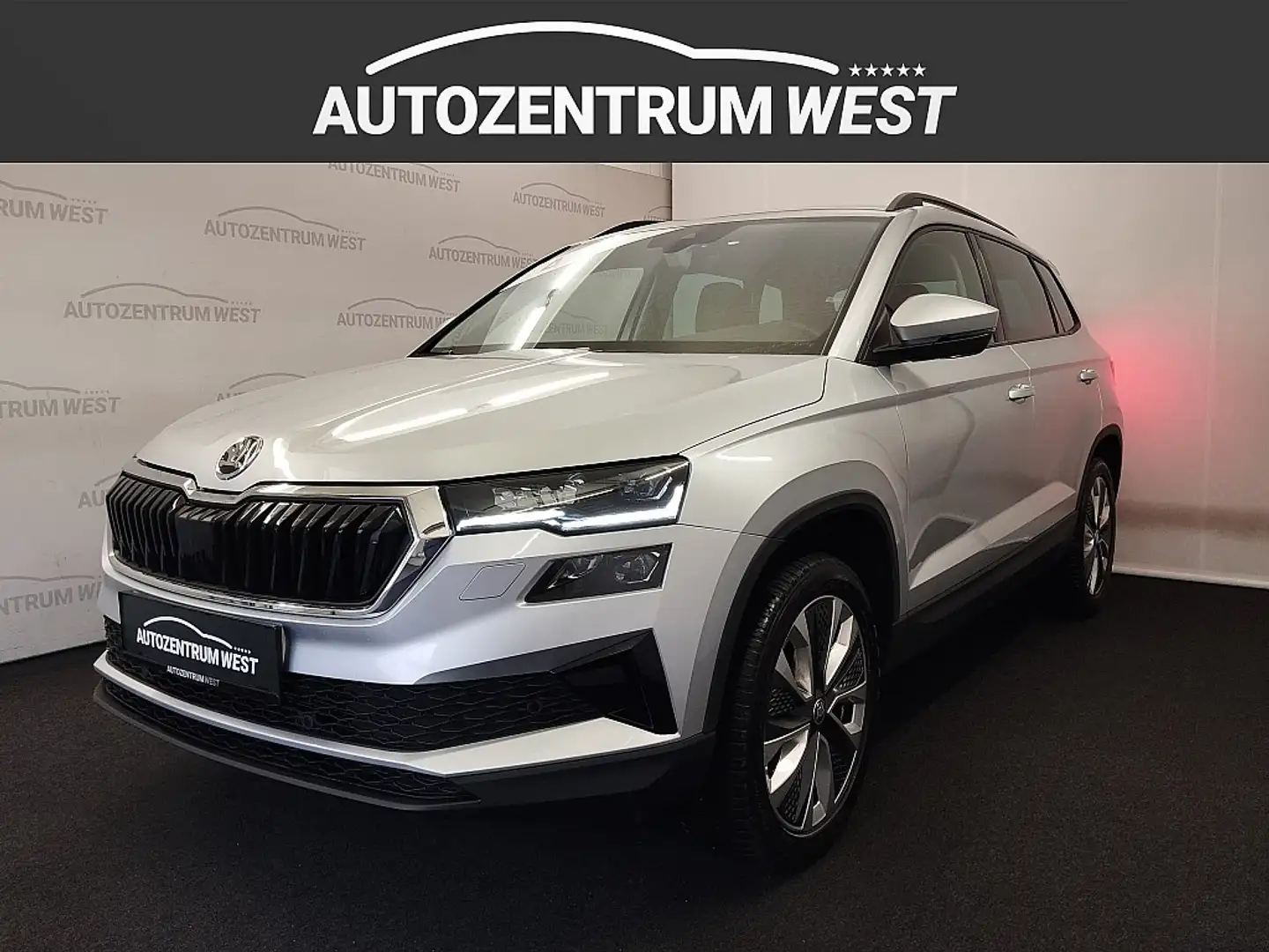 Skoda Karoq 2,0 TDI 4x4 DSG Style Ezüst - 1