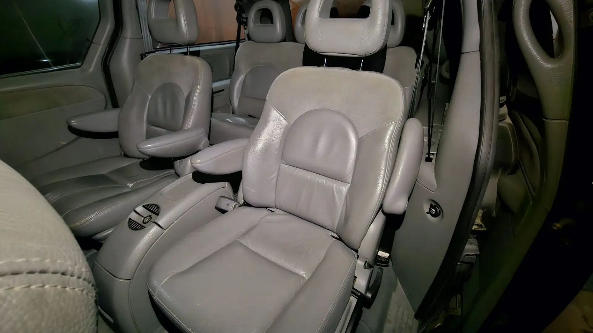 Chrysler Voyager 2.5 crd LX Leather - 2