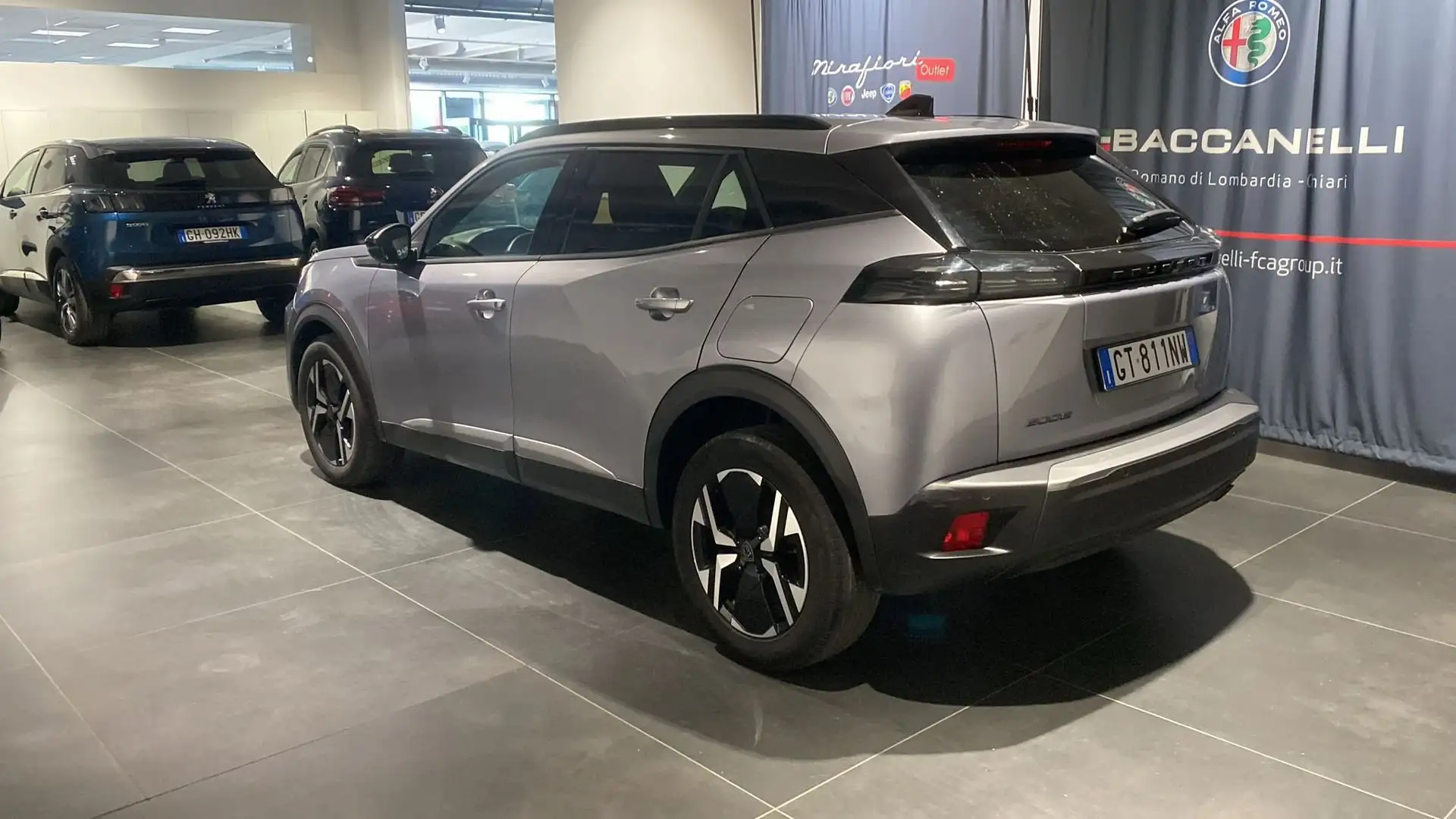 Peugeot 2008 PureTech 100 S&S Allure Argent - 2