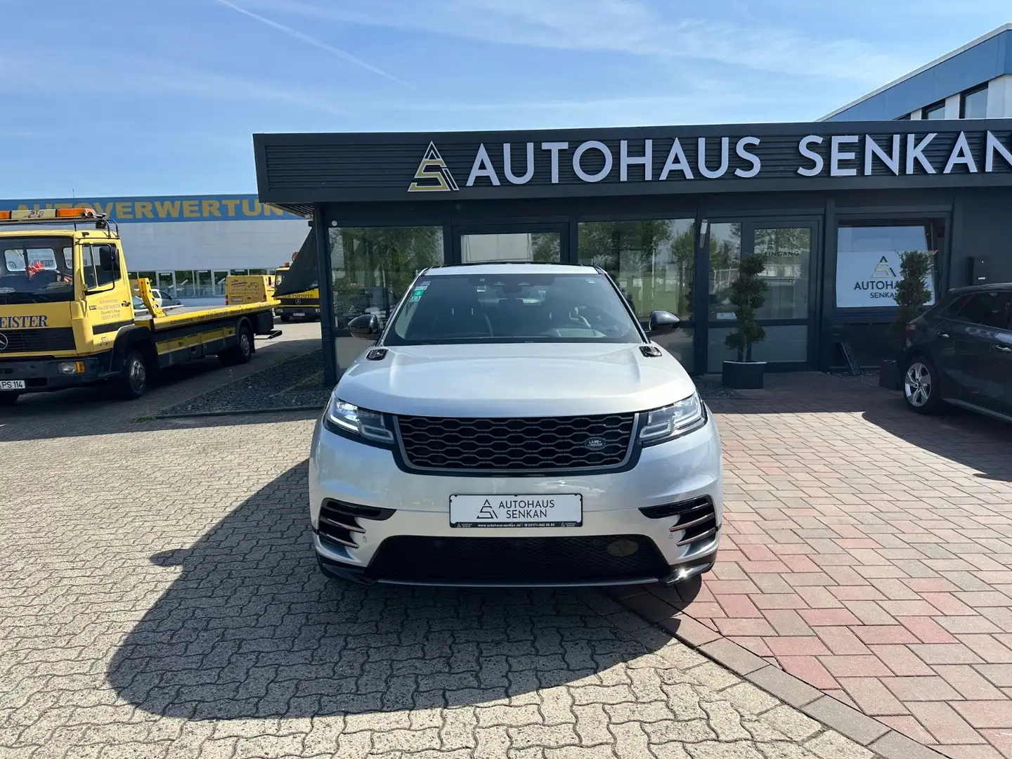 Land Rover Range Rover Velar 2.0d  R-Dynamic SE*PANO*21"* Zilver - 2