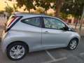 Toyota Aygo 70 x-play Plateado - thumbnail 3