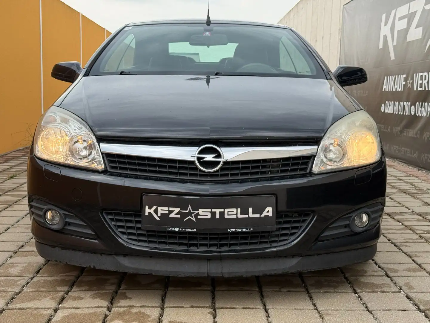 Opel Astra H TwinTop 1,6 Cosmo Schwarz - 2