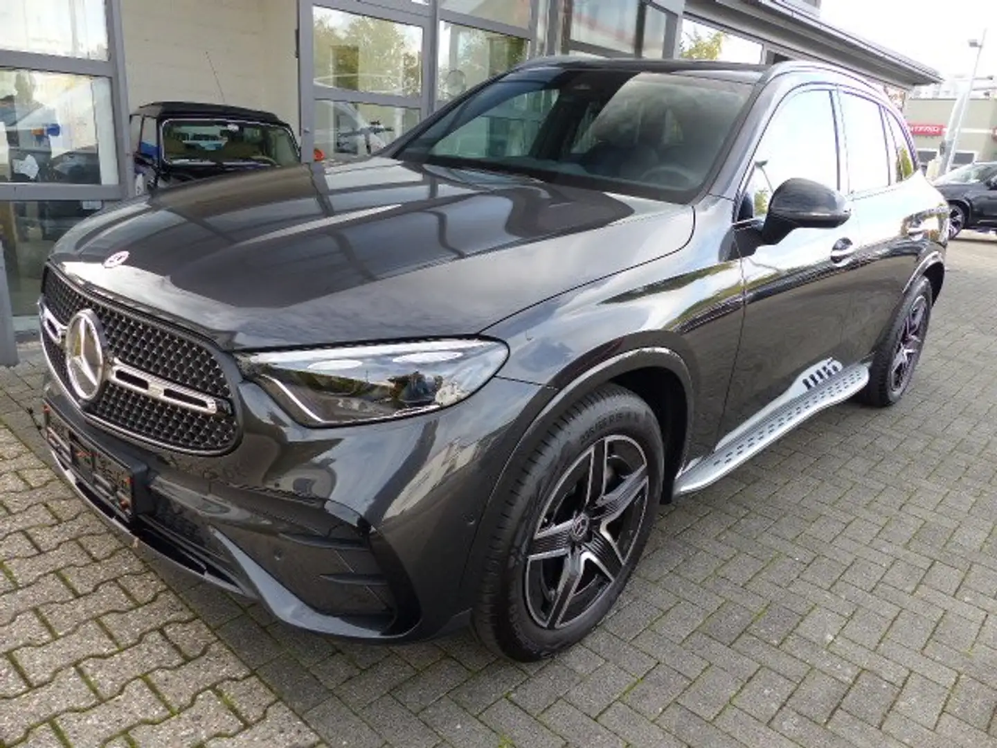 Mercedes-Benz GLC 220 d 4Mat. 9.-G.TR. AMG-PAKET*PANO*AHK*360°CAM* Grau - 1