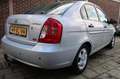 Hyundai ACCENT 1.6i Dynamic Gris - thumbnail 2