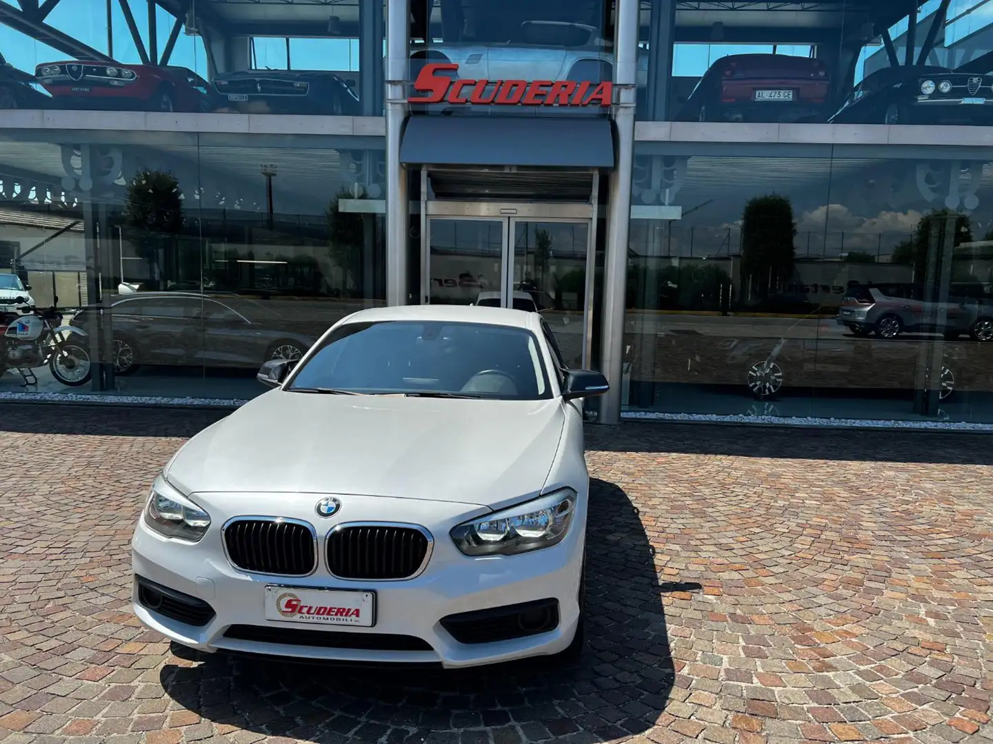 BMW 116 d 5p. Urban - NEOPATENTATI Bianco - 1