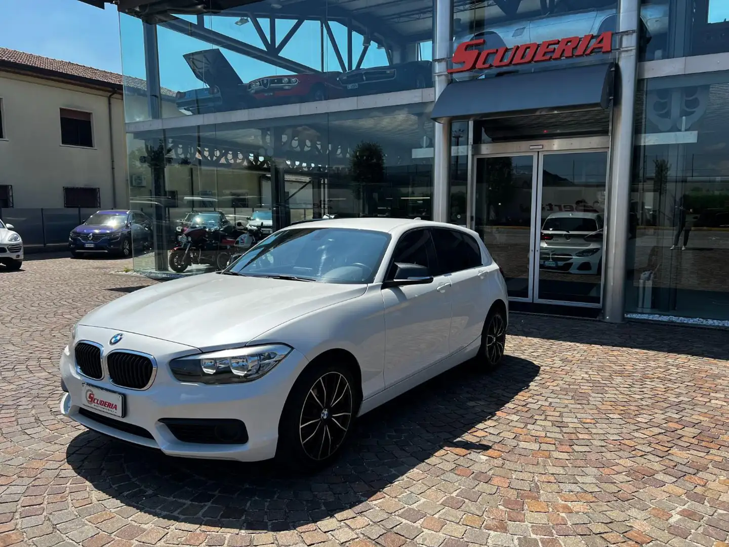 BMW 116 d 5p. Urban - NEOPATENTATI Bianco - 2