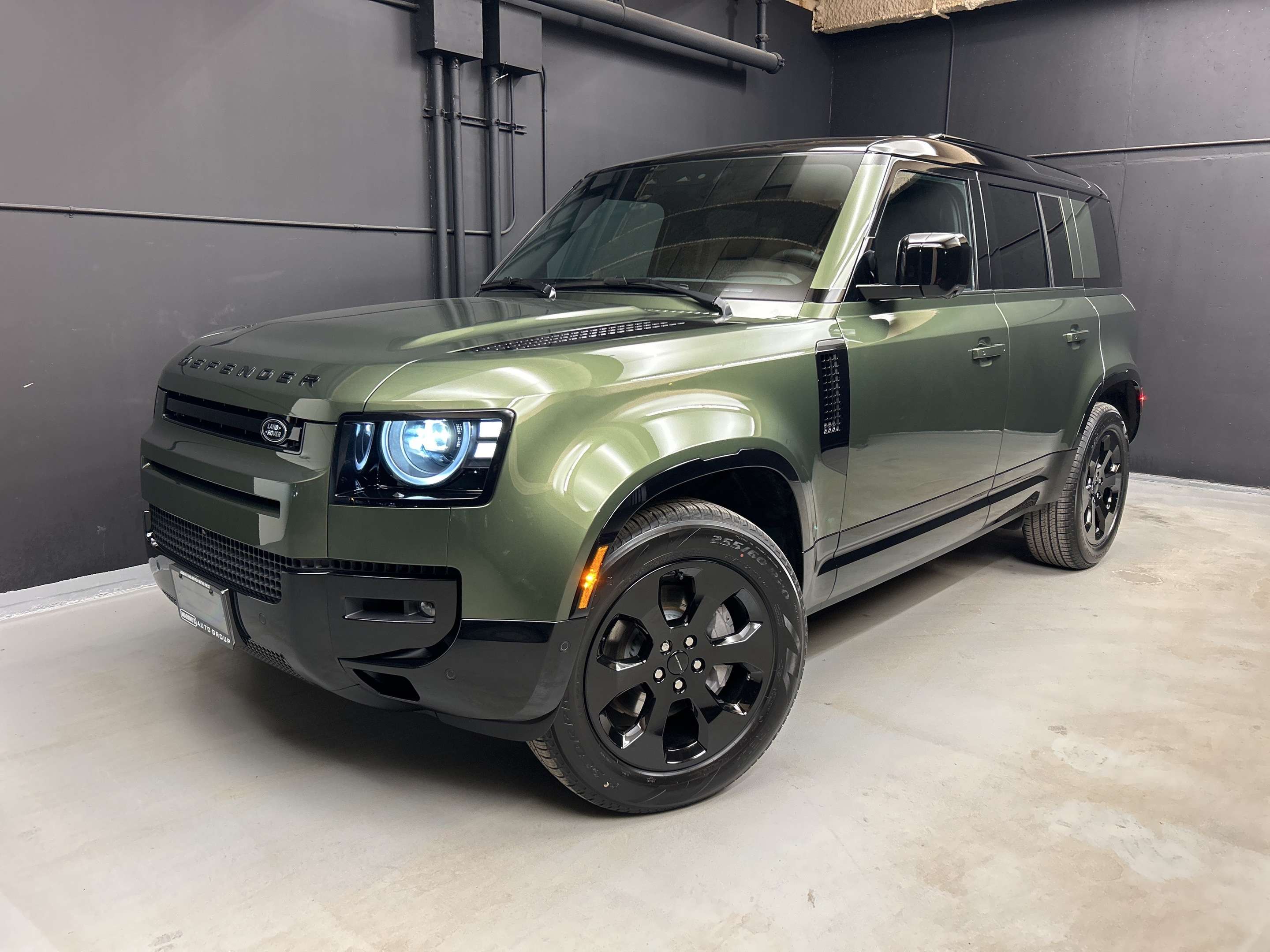 2026 Land Rover Defender X-Dynamic SE