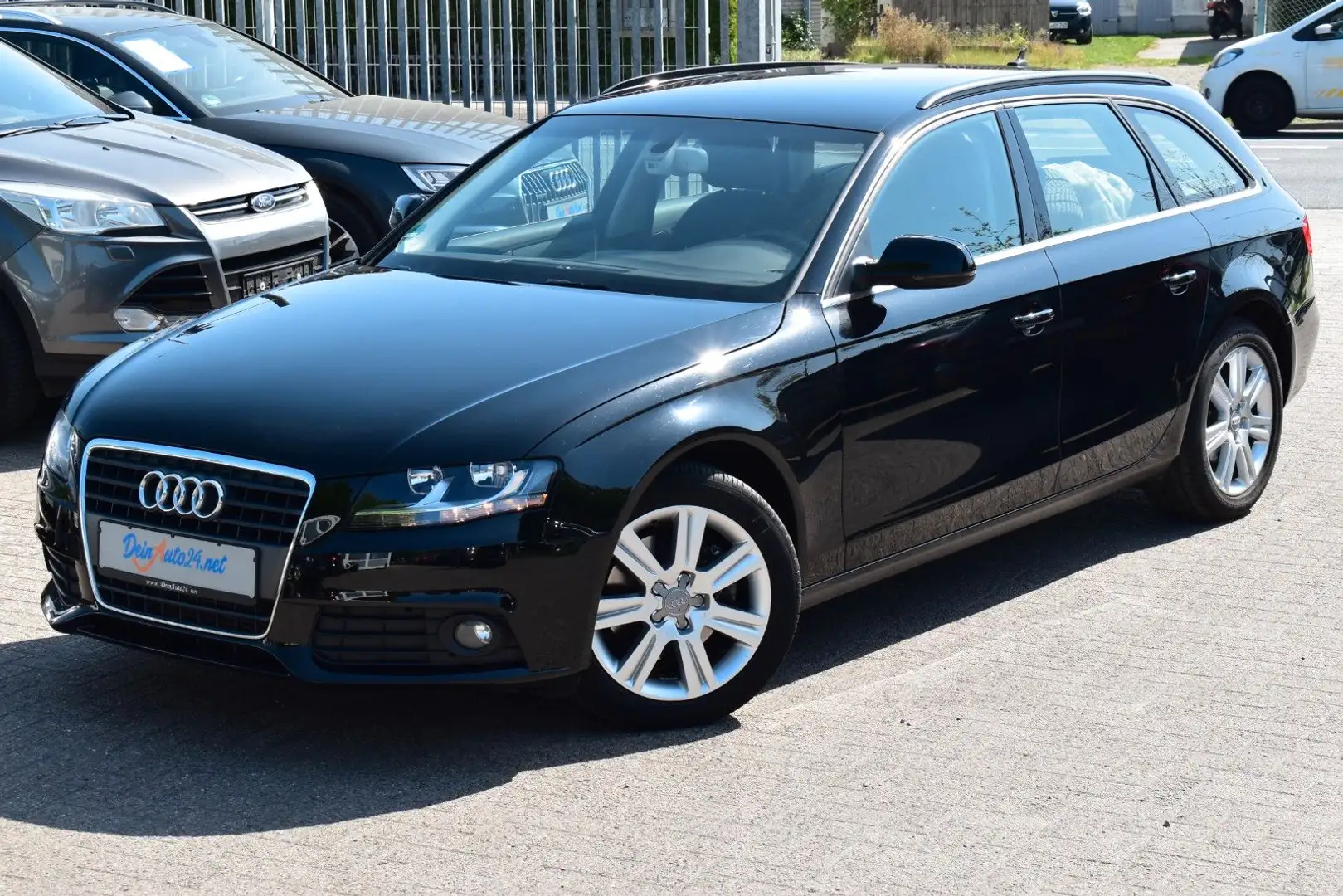 Audi A4 Avant Ambiente 2.Hand|NAVI|Si-Hzg|Tempo.|BT Negro - 1