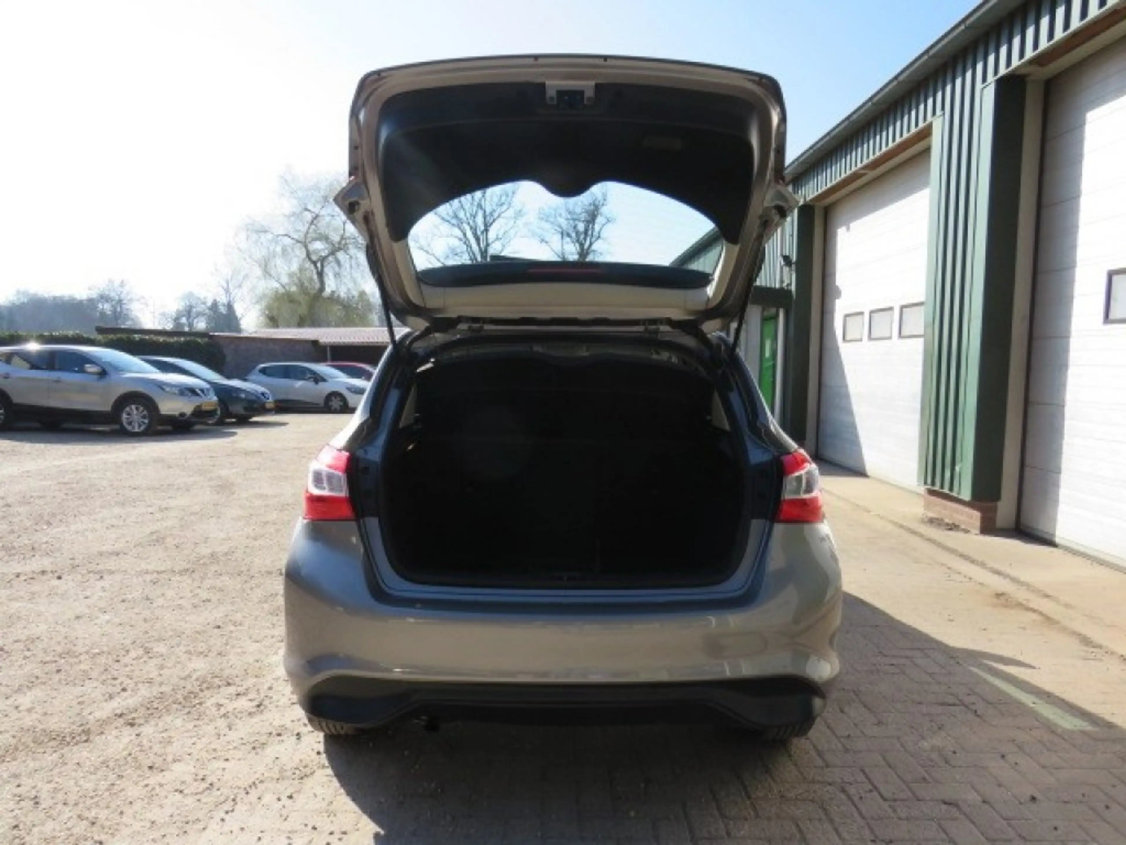 Nissan Pulsar 1.2 DIG-T Visia — photo 16