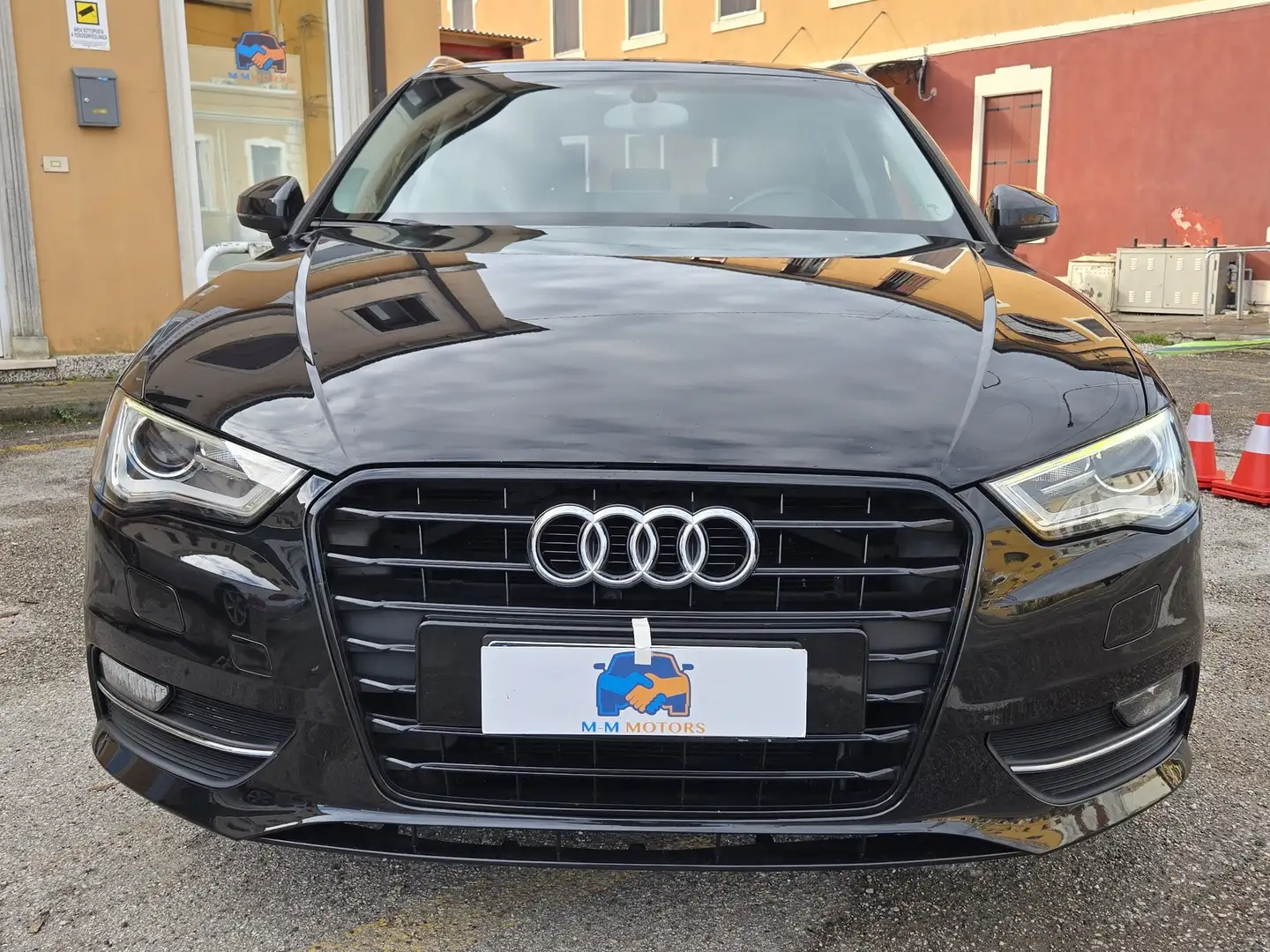 Audi A3 SPB 1.6 TDI ultra Attraction Nero - 2