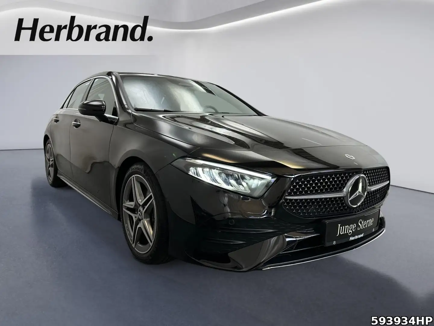 Mercedes-Benz A 200 AMG DISTRONIC Keyless-GO Rückfahrkamera < Schwarz - 2