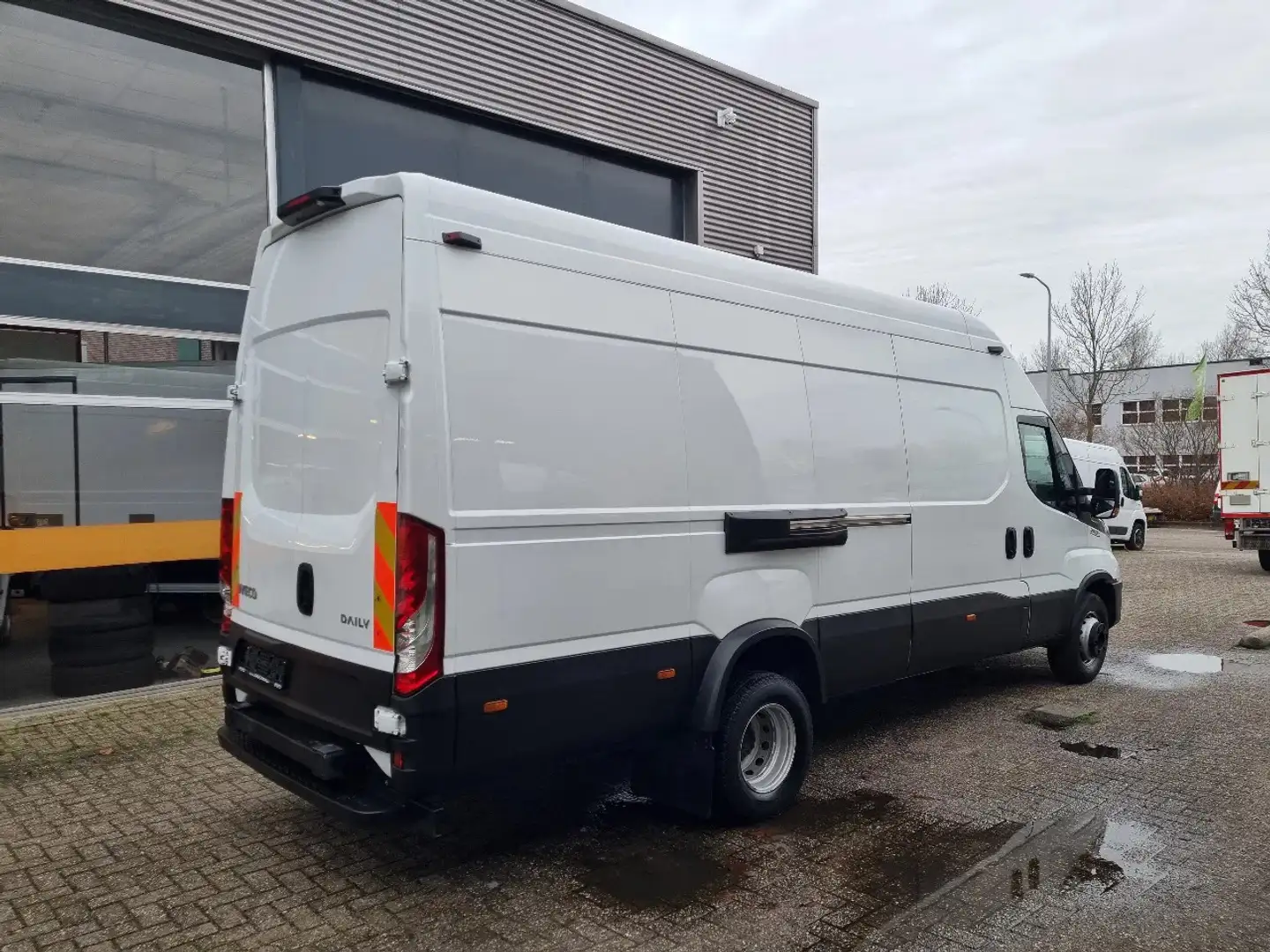 Iveco Daily 70C18 3.0D L4H3 Hi-Matic Euro 6 GVW 7000 kg (2) Blanc - 2