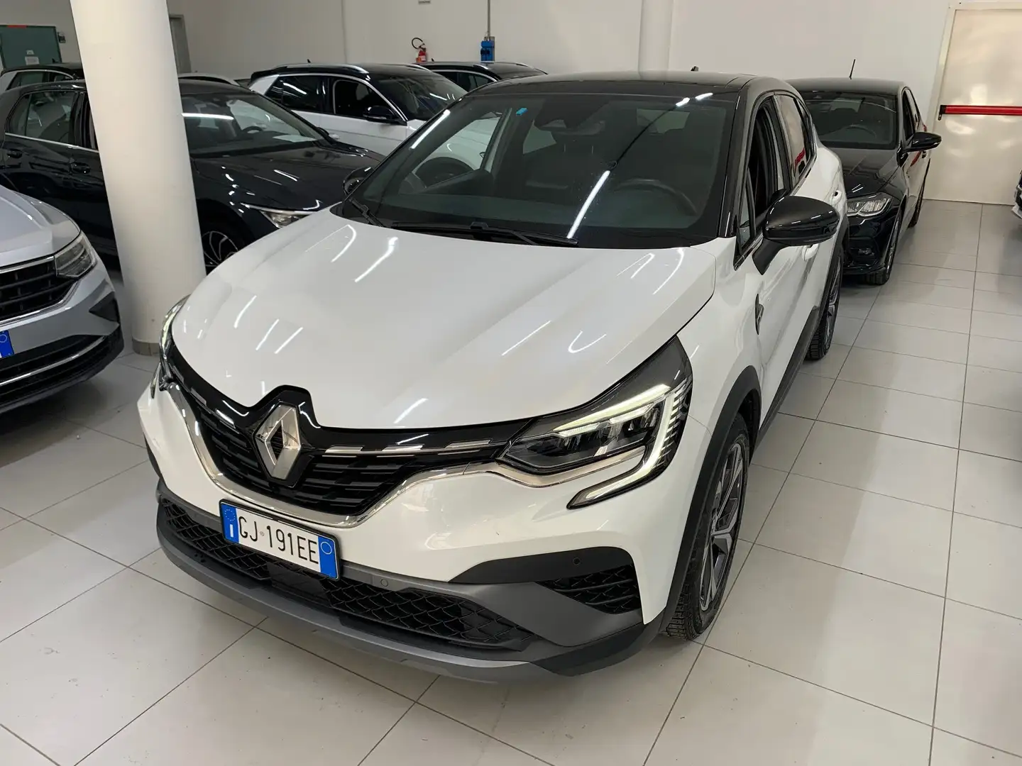 Renault Captur Captur 1.6 E-Tech hybrid RS Line 145cv auto Weiß - 1