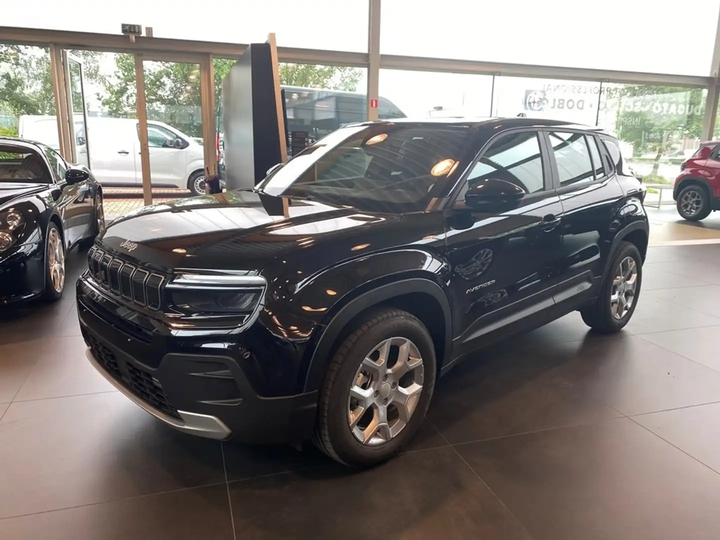 Jeep Avenger Altitude Noir - 1