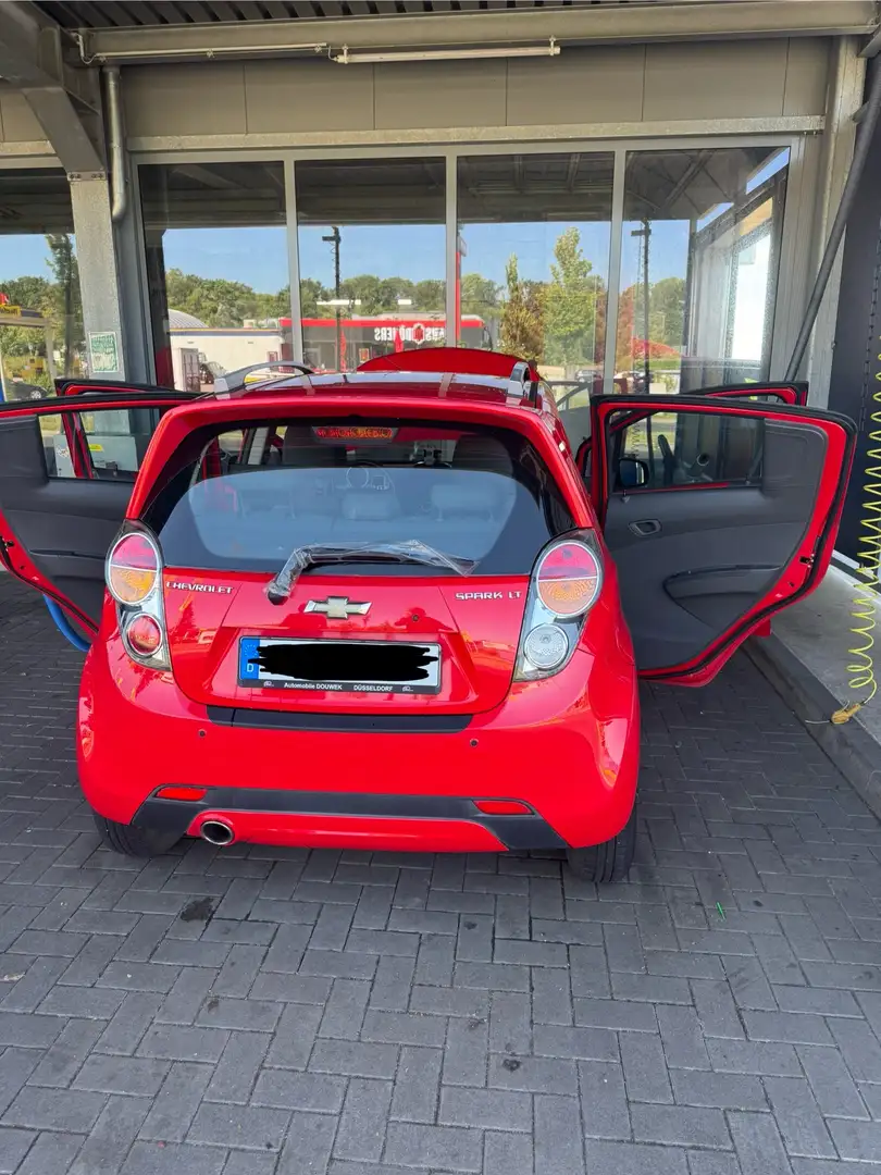 Chevrolet Spark 1.2 LT Rot - 2