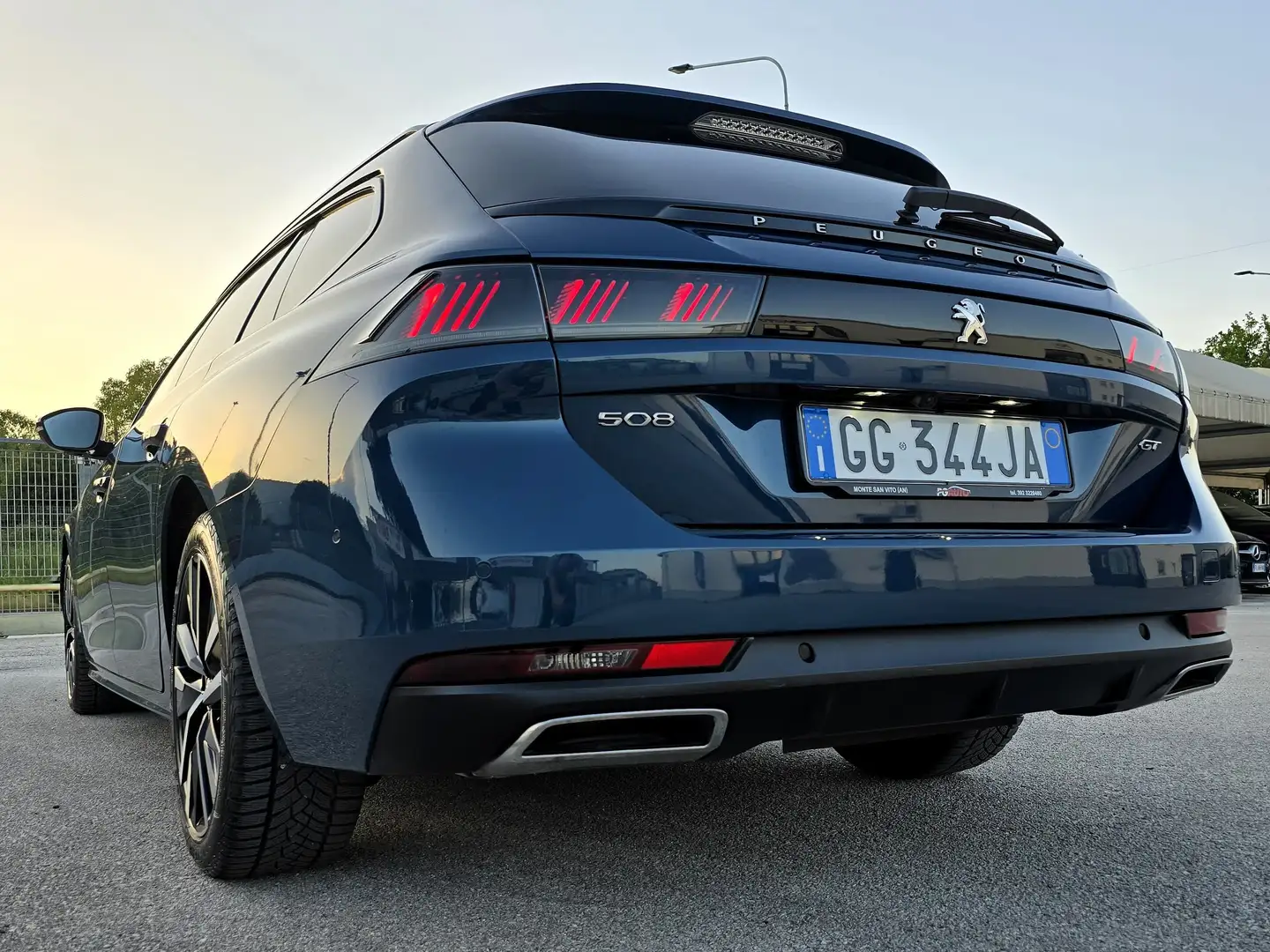 Peugeot 508 508 SW 1.5 bluehdi GT s Blu/Azzurro - 2