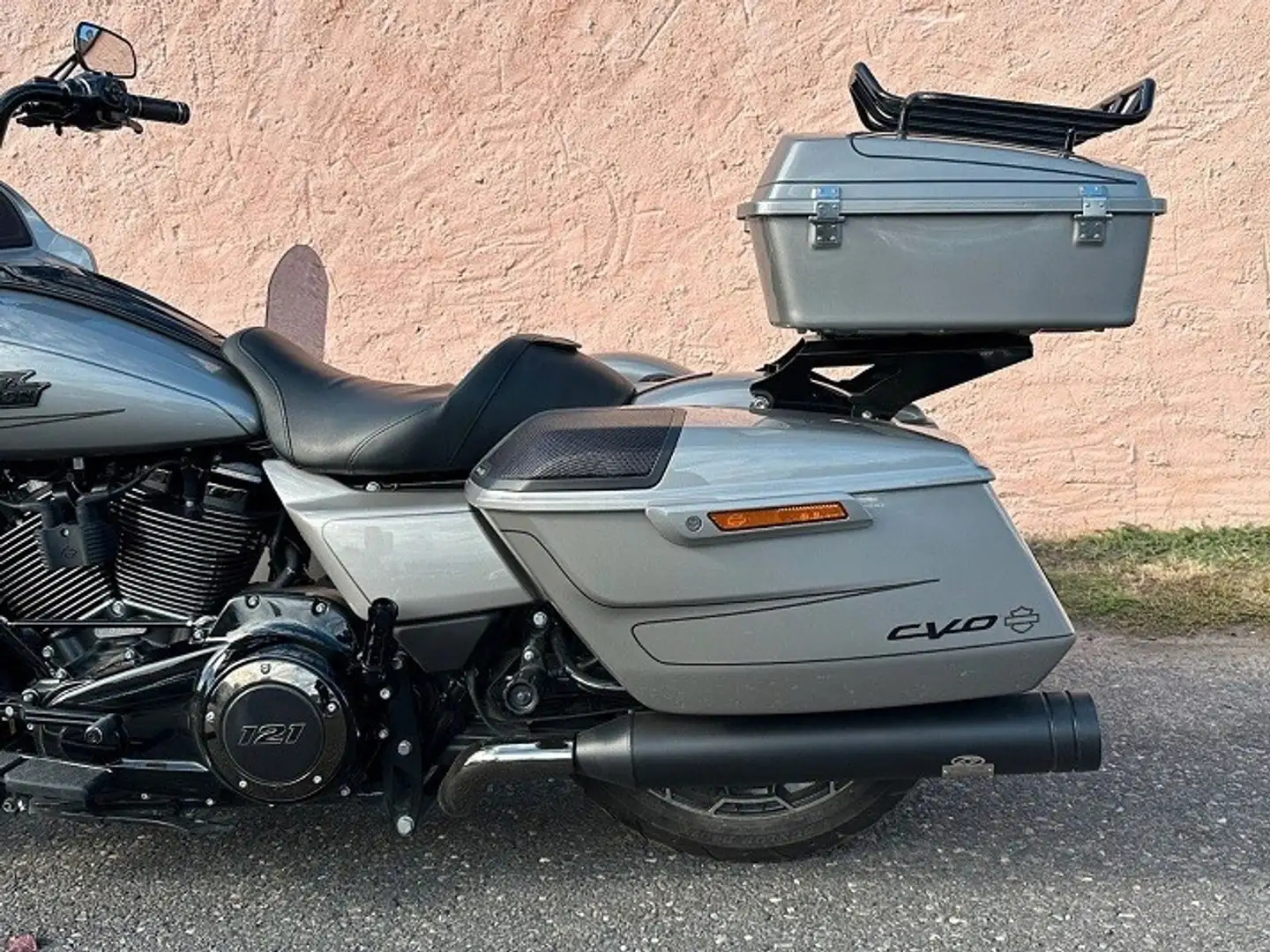 Harley-Davidson Road Glide Schwarz - 1