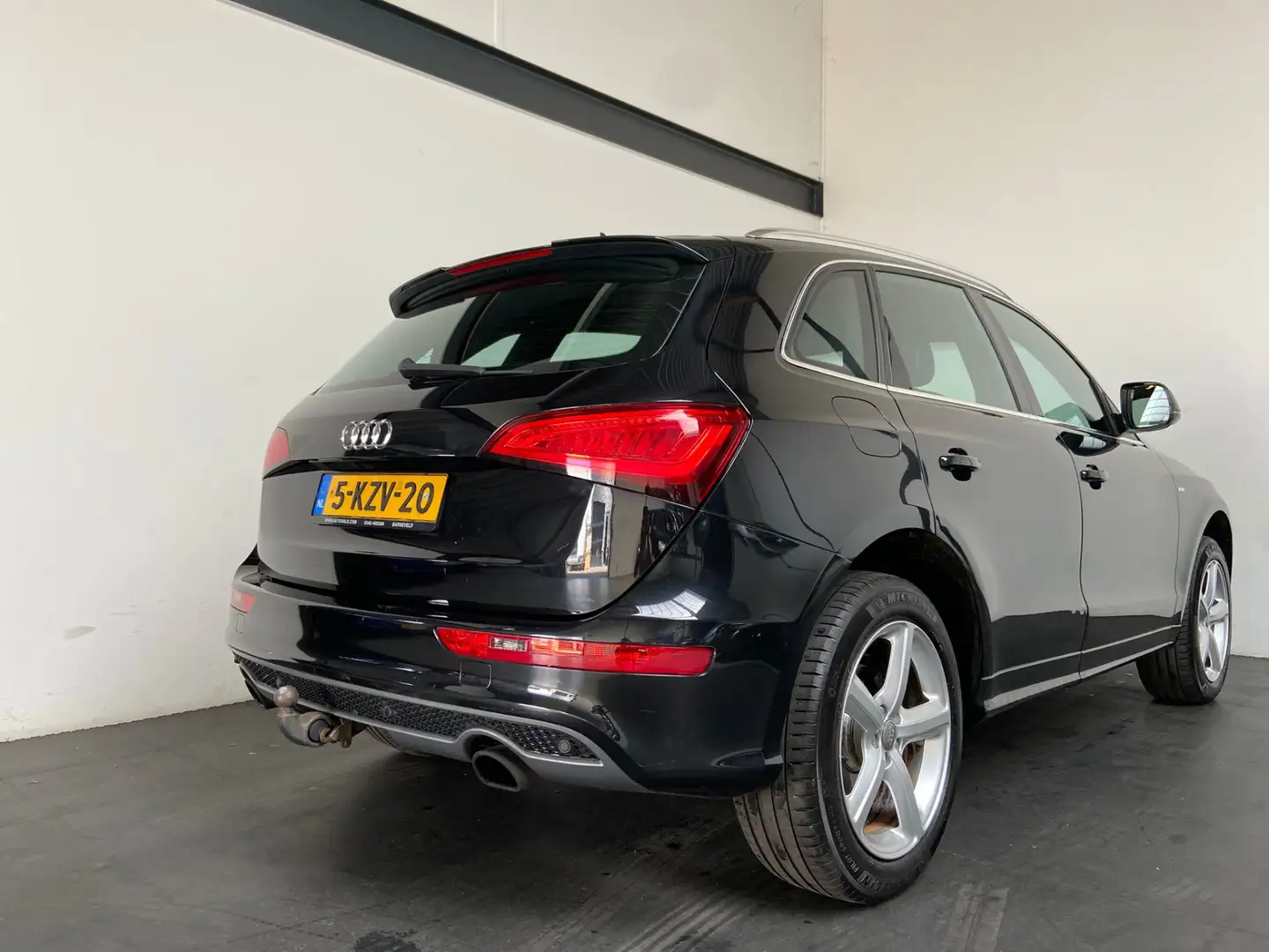 Audi Q5 2.0 TFSI quattro Pro Line S Zwart - 2
