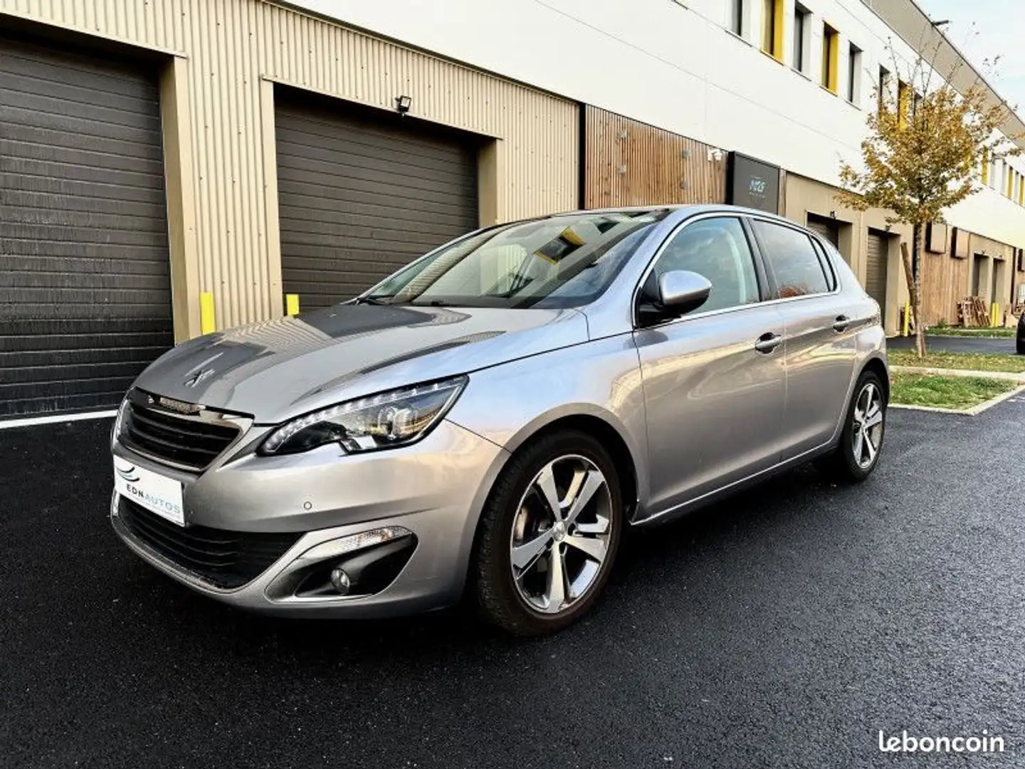 Peugeot 308 1.6 BLUEHDI 120 FELINE EAT6 + CUIR CHAUFFANT Gris - 1