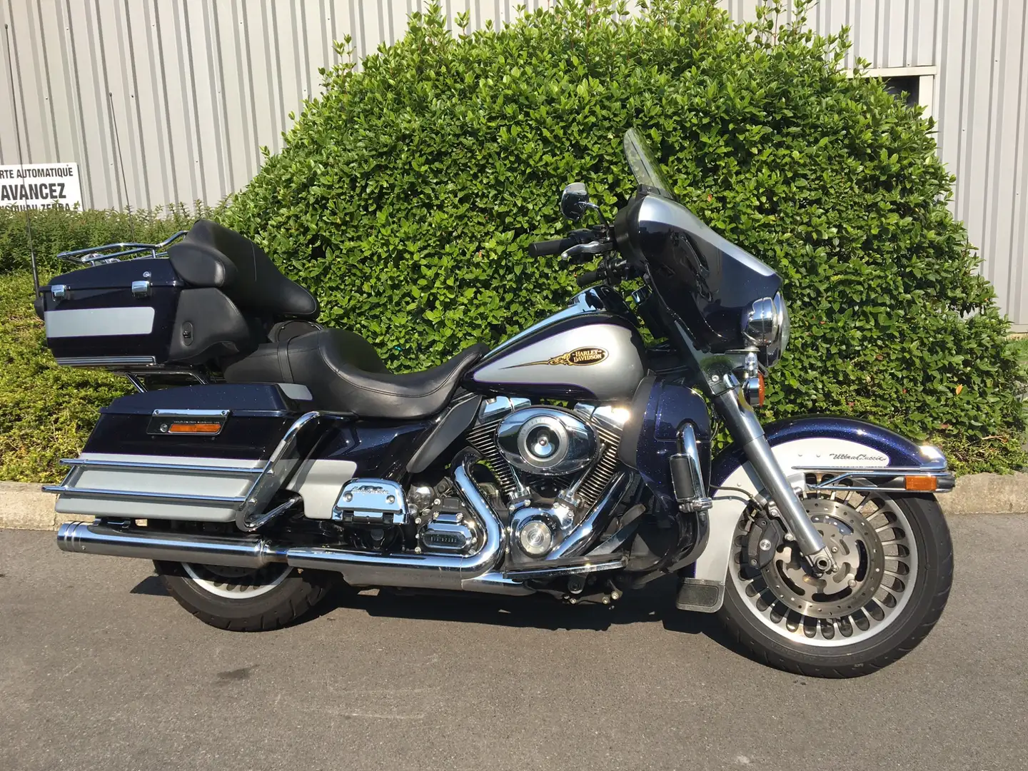 Harley-Davidson Electra Glide - 1