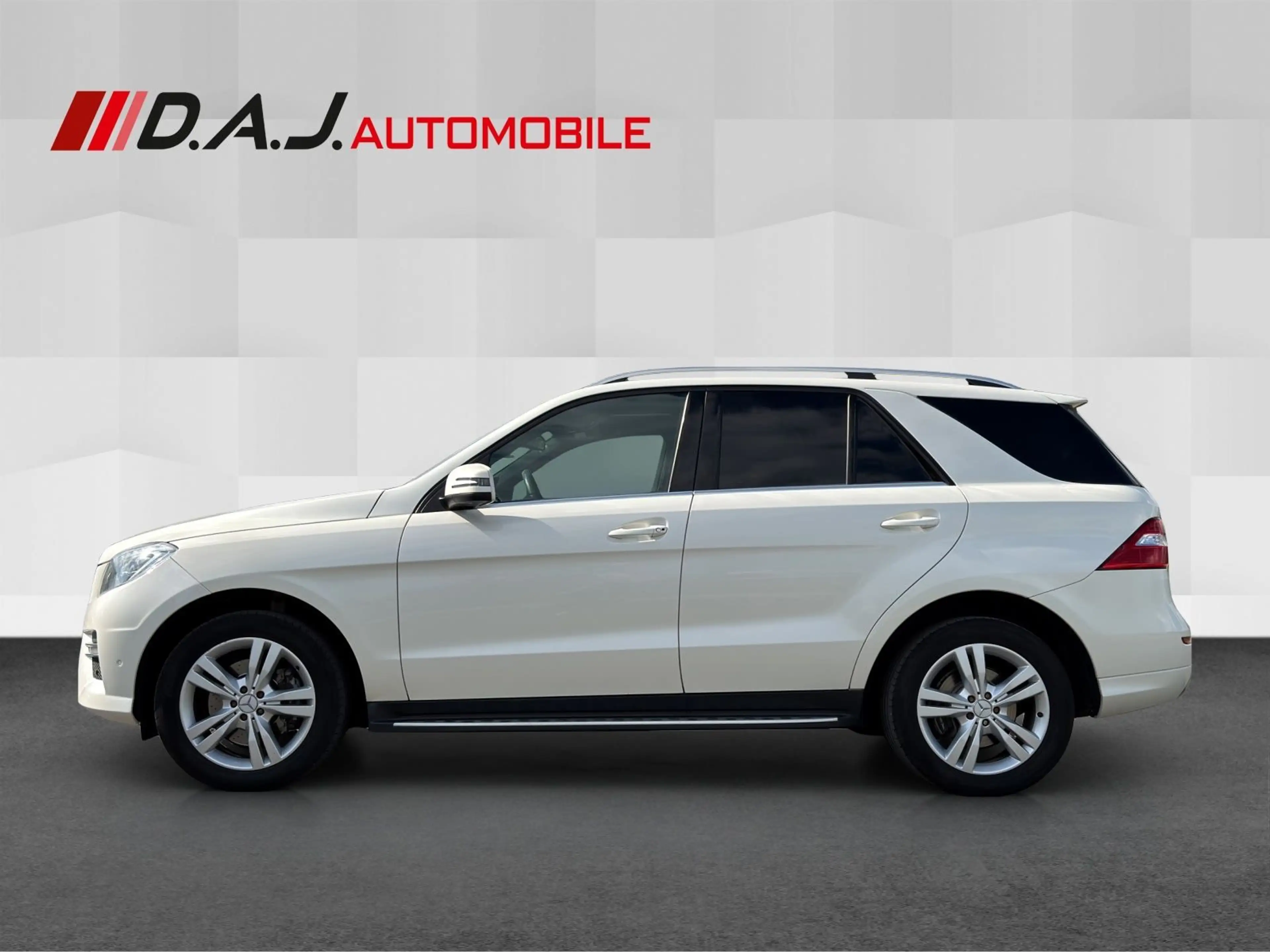 Mercedes-Benz ML 350 CDI BlueTec AMG Paket Airmatic ILS RFK SD — photo 2