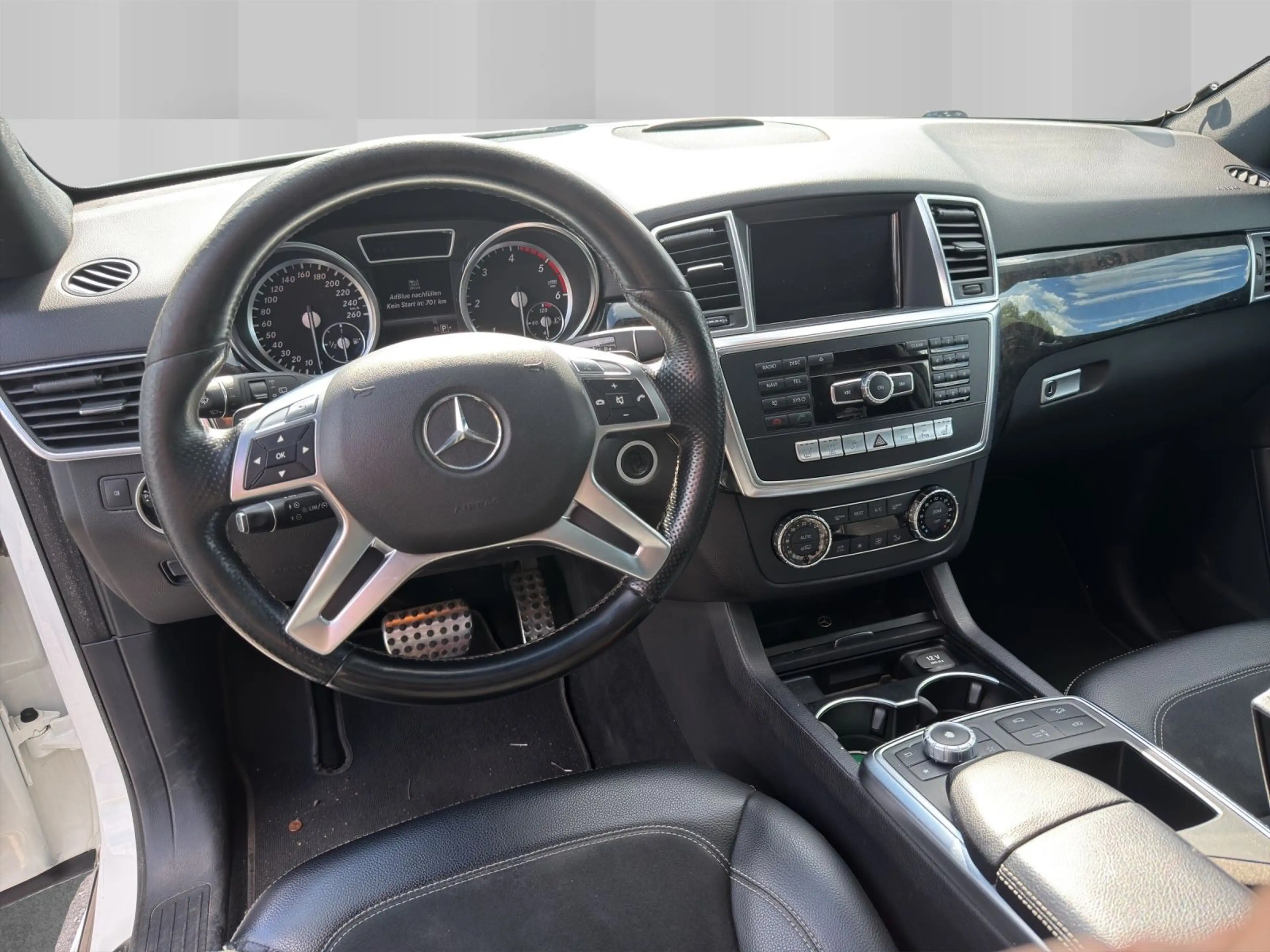 Mercedes-Benz ML 350 CDI BlueTec AMG Paket Airmatic ILS RFK SD — photo 12