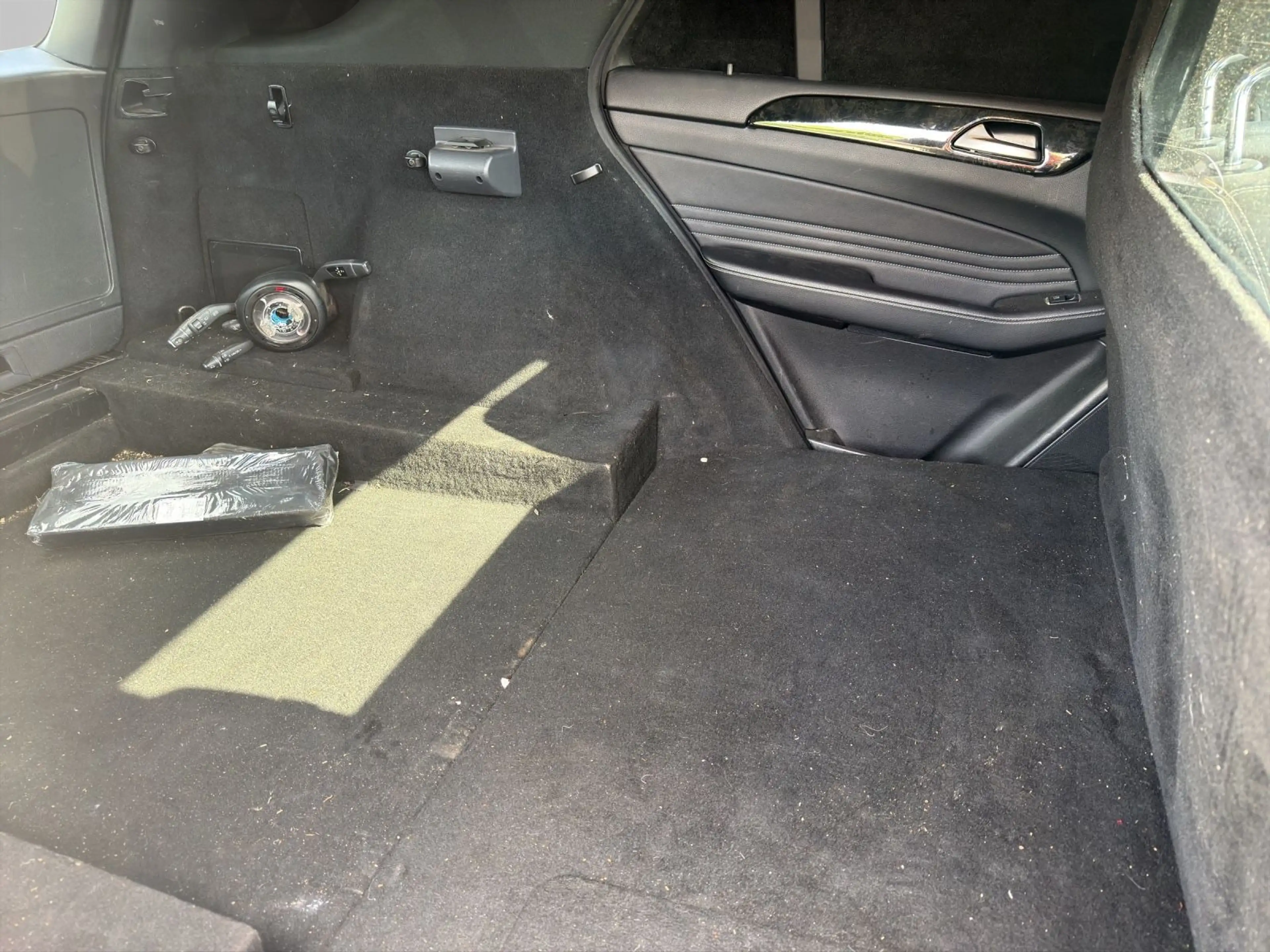 Mercedes-Benz ML 350 CDI BlueTec AMG Paket Airmatic ILS RFK SD — photo 15