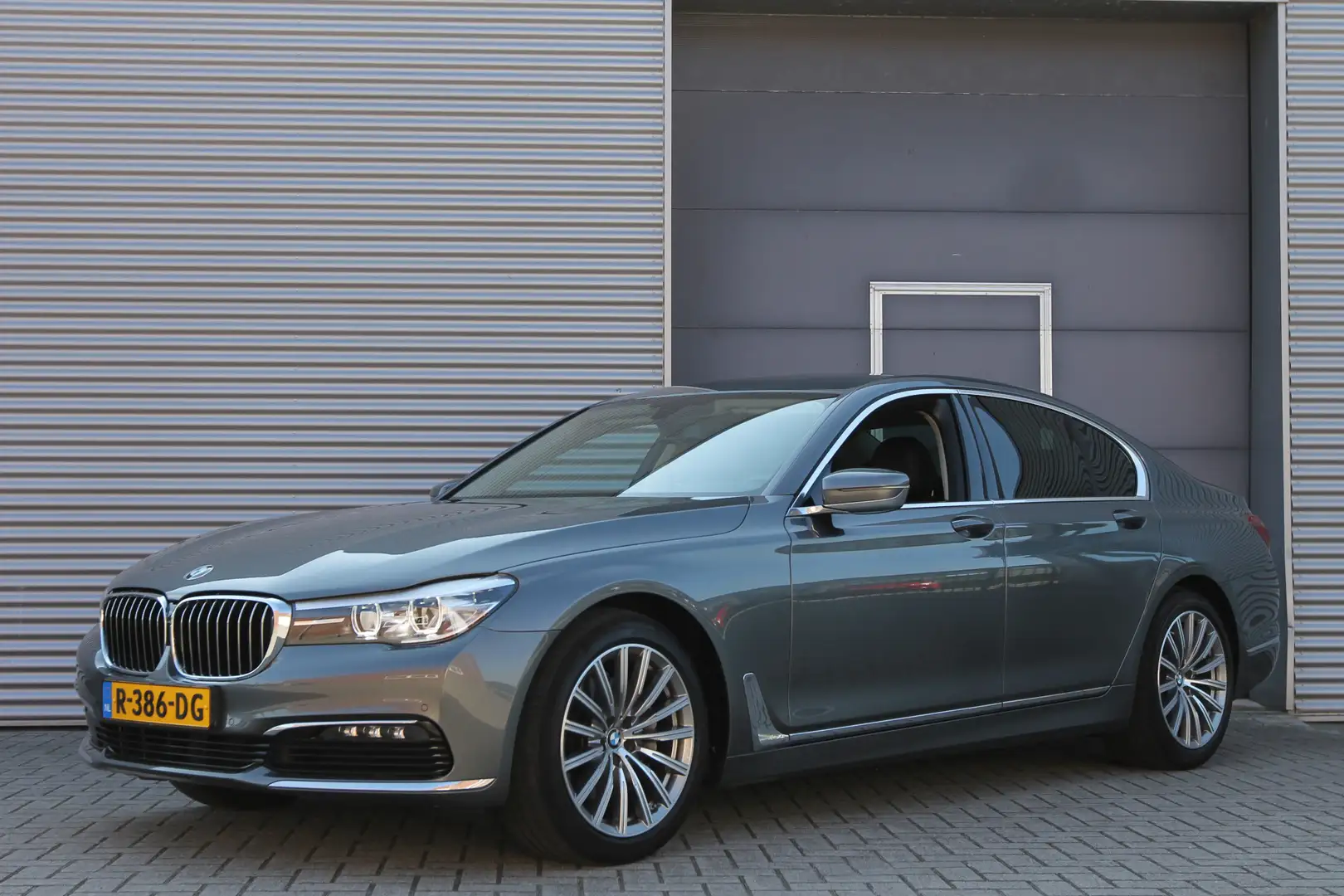 BMW 730 7-serie 730d xDrive AUT. I NAVI I LEDER I 96000 KM Grijs - 1