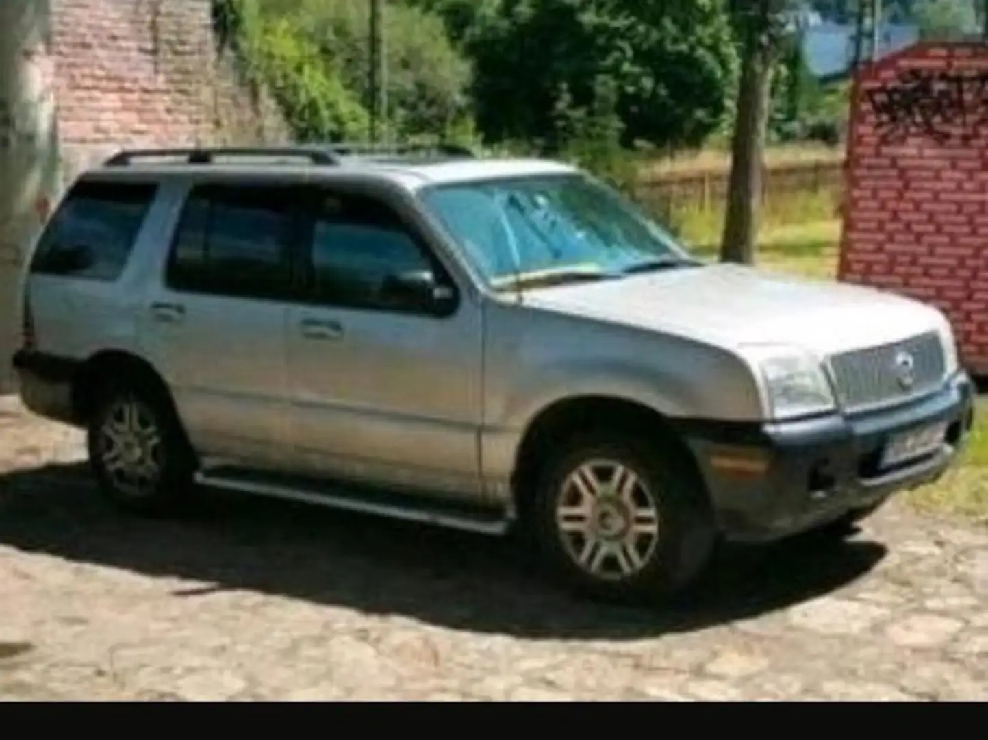 Mercury Sonstige 4,6l V8 239Ps Silber - 2