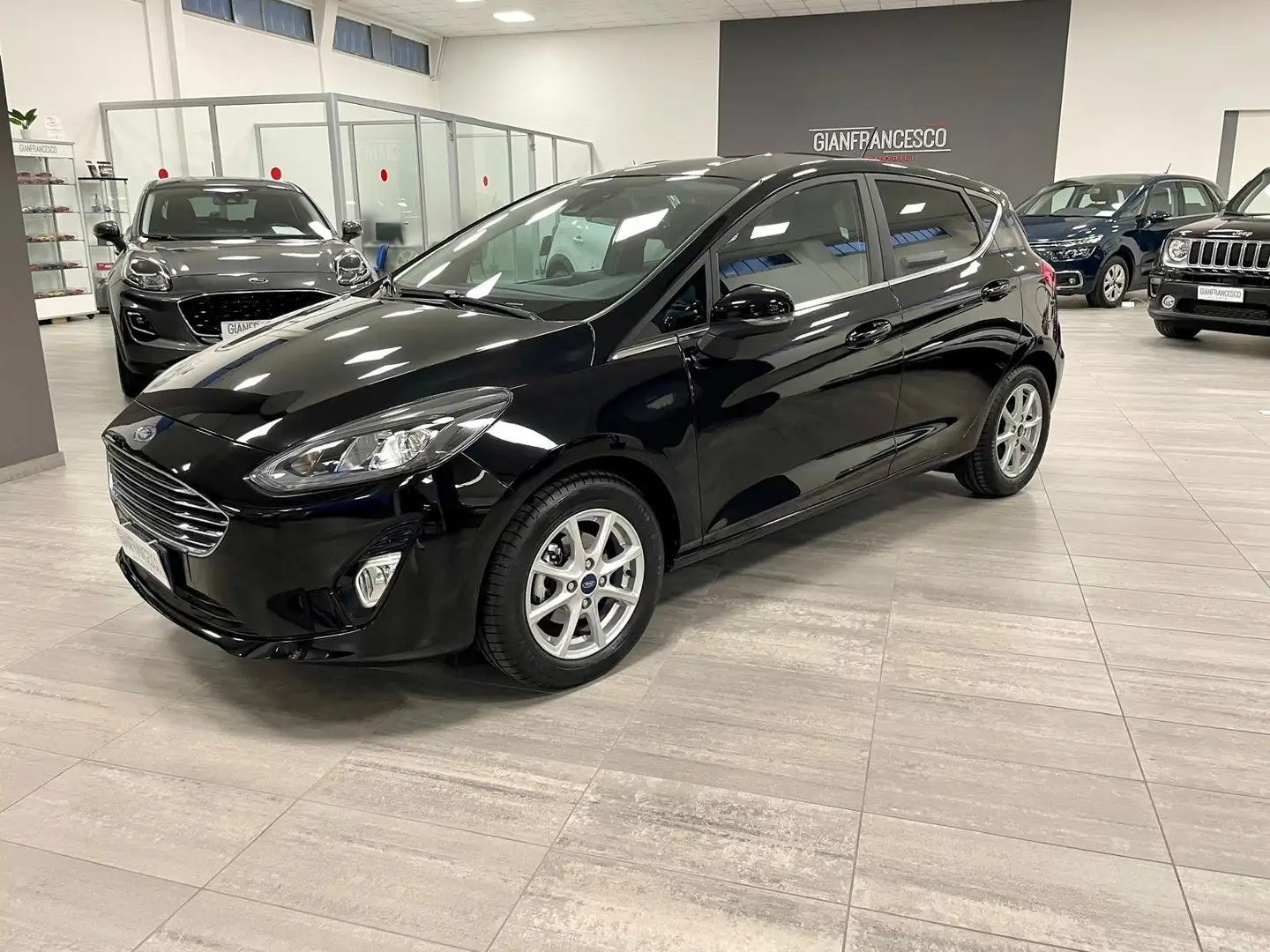 Ford Fiesta 1.0 EcoBoost 125cv Hybrid Titanium Negro - 2