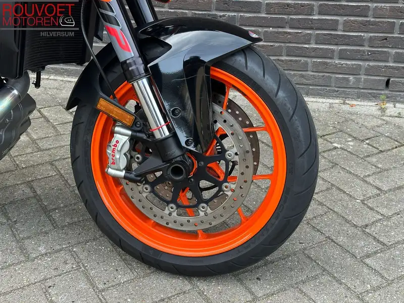 KTM 1290 Super Duke R - foto 3