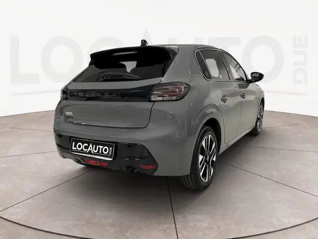 Peugeot 208 view 4