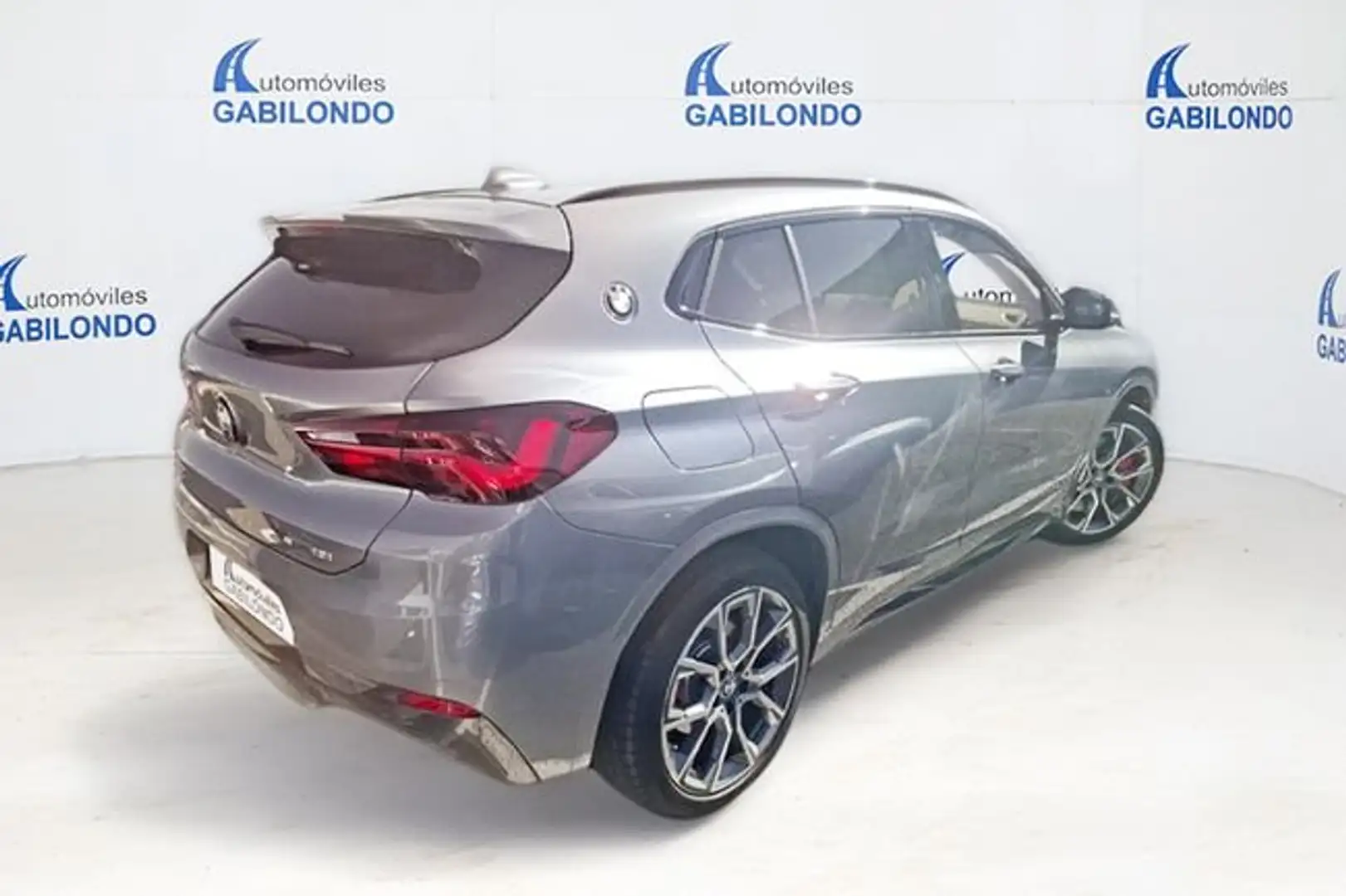 BMW X2 sDrive 18iA Gris - 2