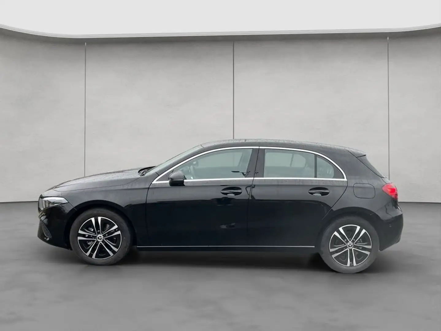 Mercedes-Benz A 180 A-Klasse Schwarz - 2