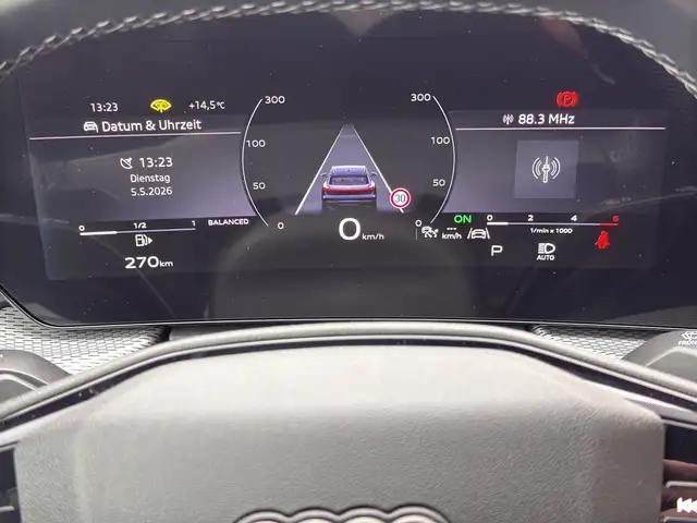 Audi Q5 SUV TDI quattro 150 kW Ansicht 6