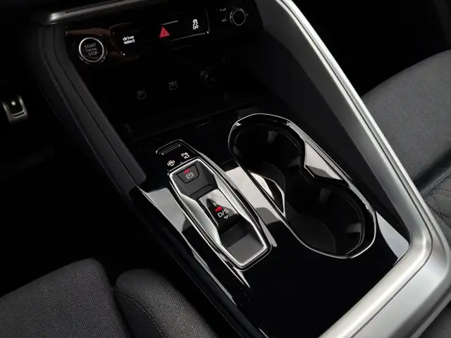 Audi Q5 SUV TDI quattro 150 kW Ansicht 8