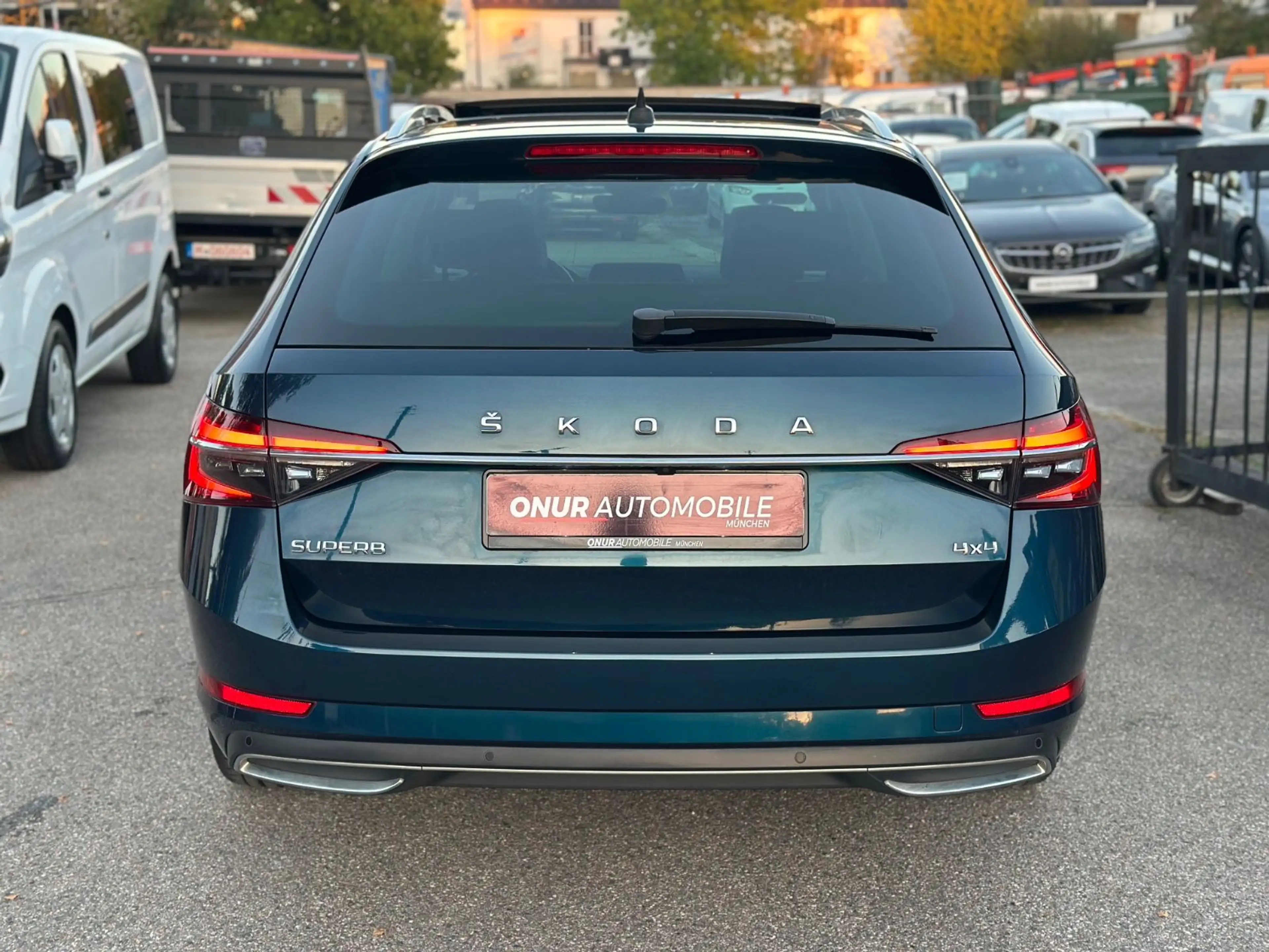 Skoda Superb Combi L&K 4x4 Navi Pano Leder SHZ v+h — photo 5